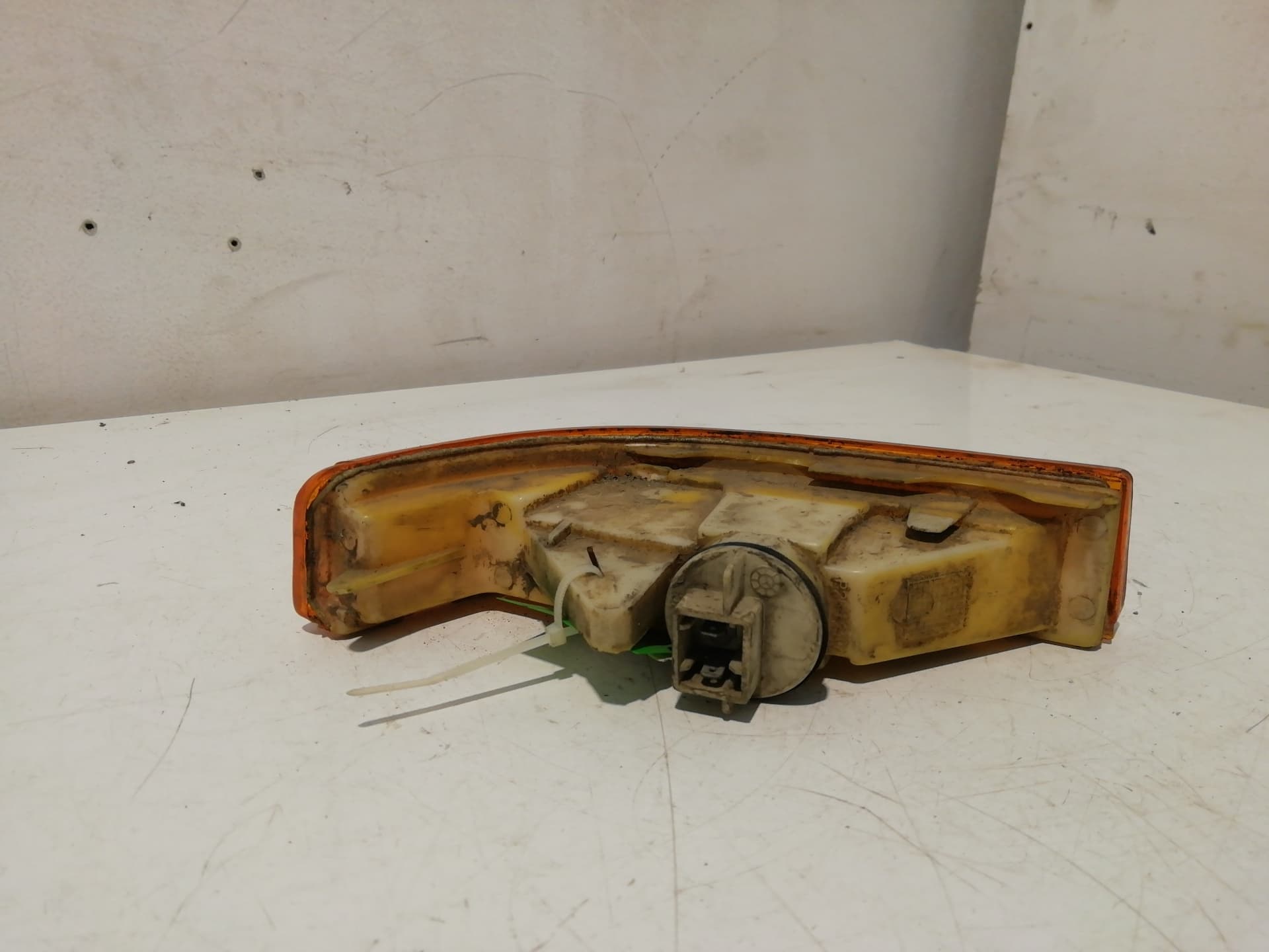 Recambio RENAULT 5 ref. 7701349975 2
