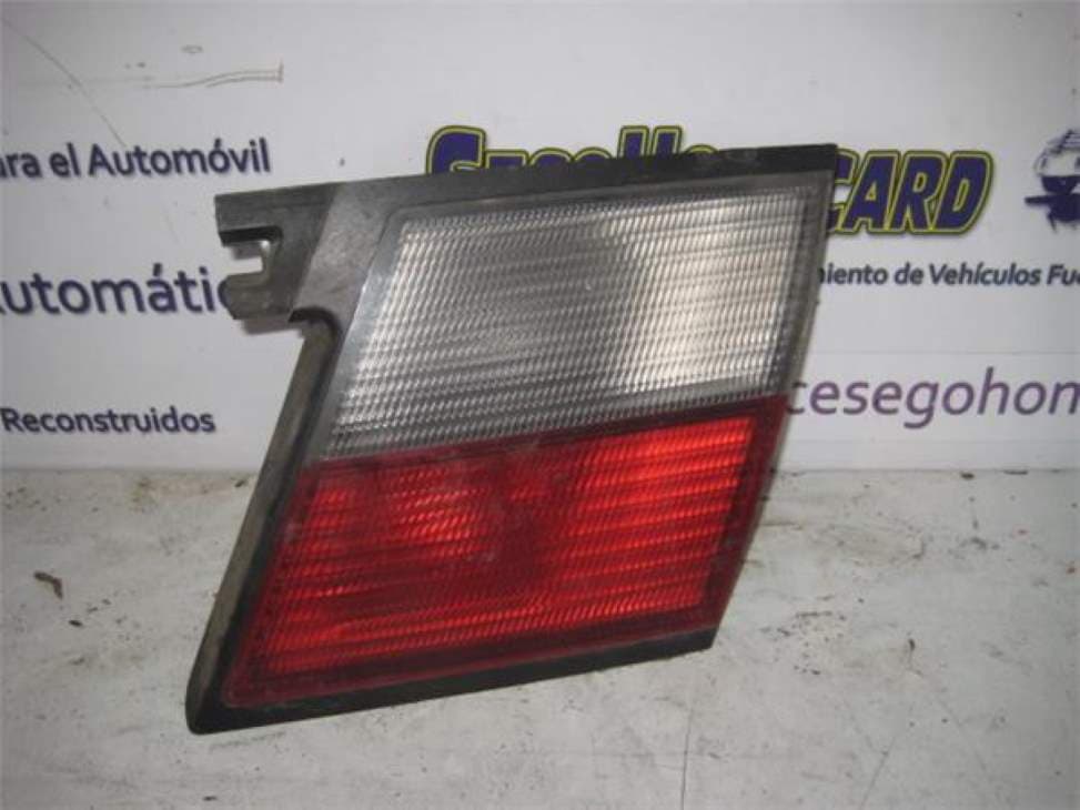 Piloto trasero derecho NISSAN PRIMERA BERL./FAMILIAR (P10/W10)