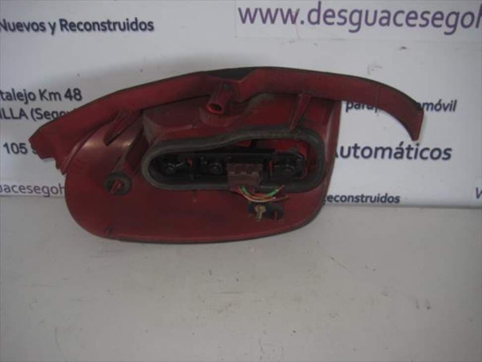 Piloto trasero derecho PEUGEOT 306 BREAK 2