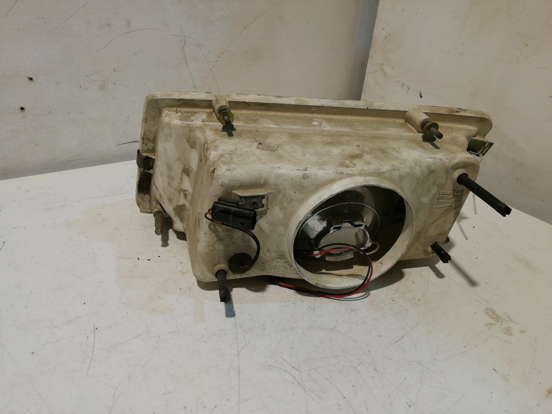 Faro derecho MG MONTEGO 2