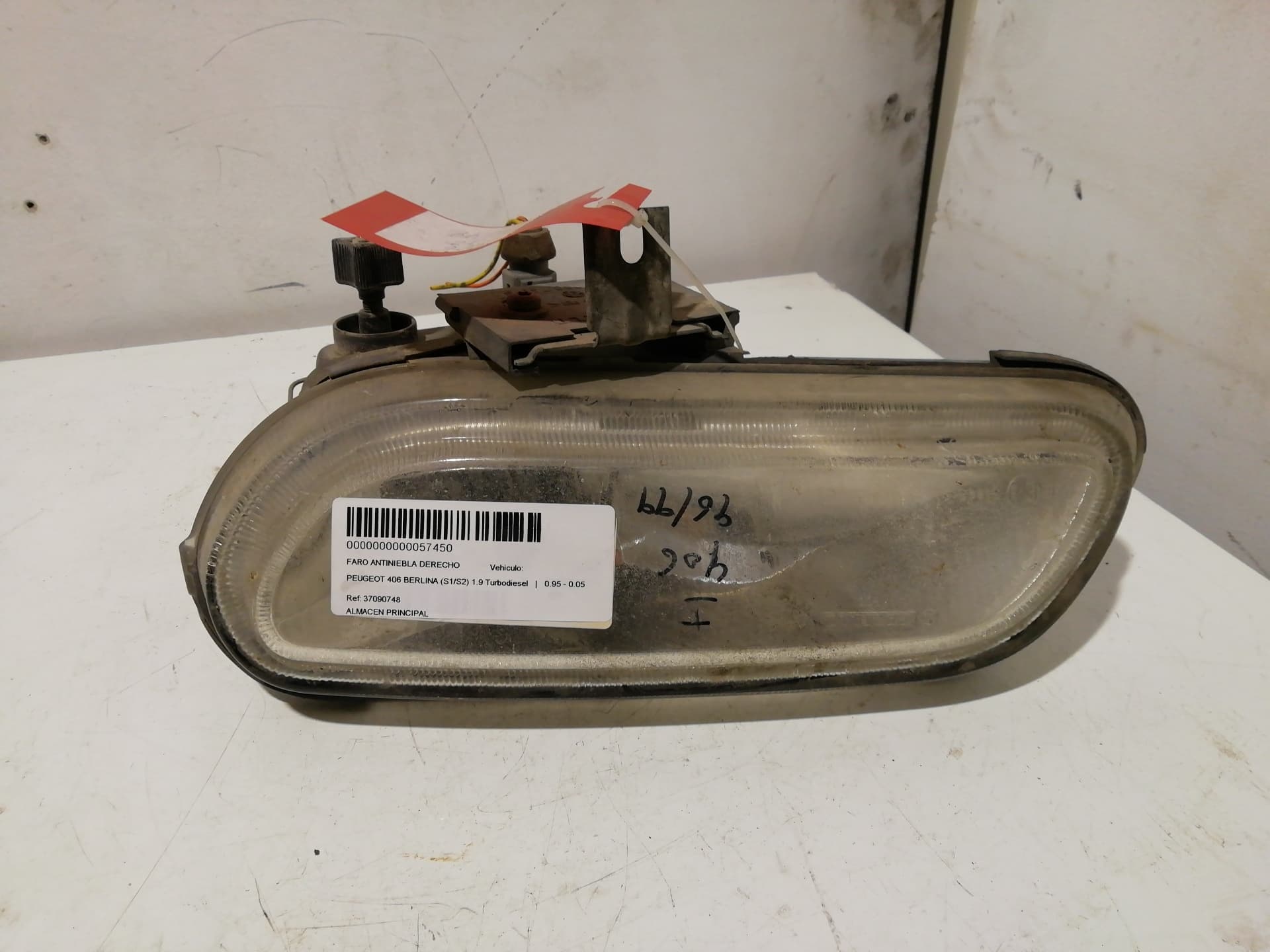 Faro antiniebla derecho PEUGEOT 406 BERLINA (S1/S2)
