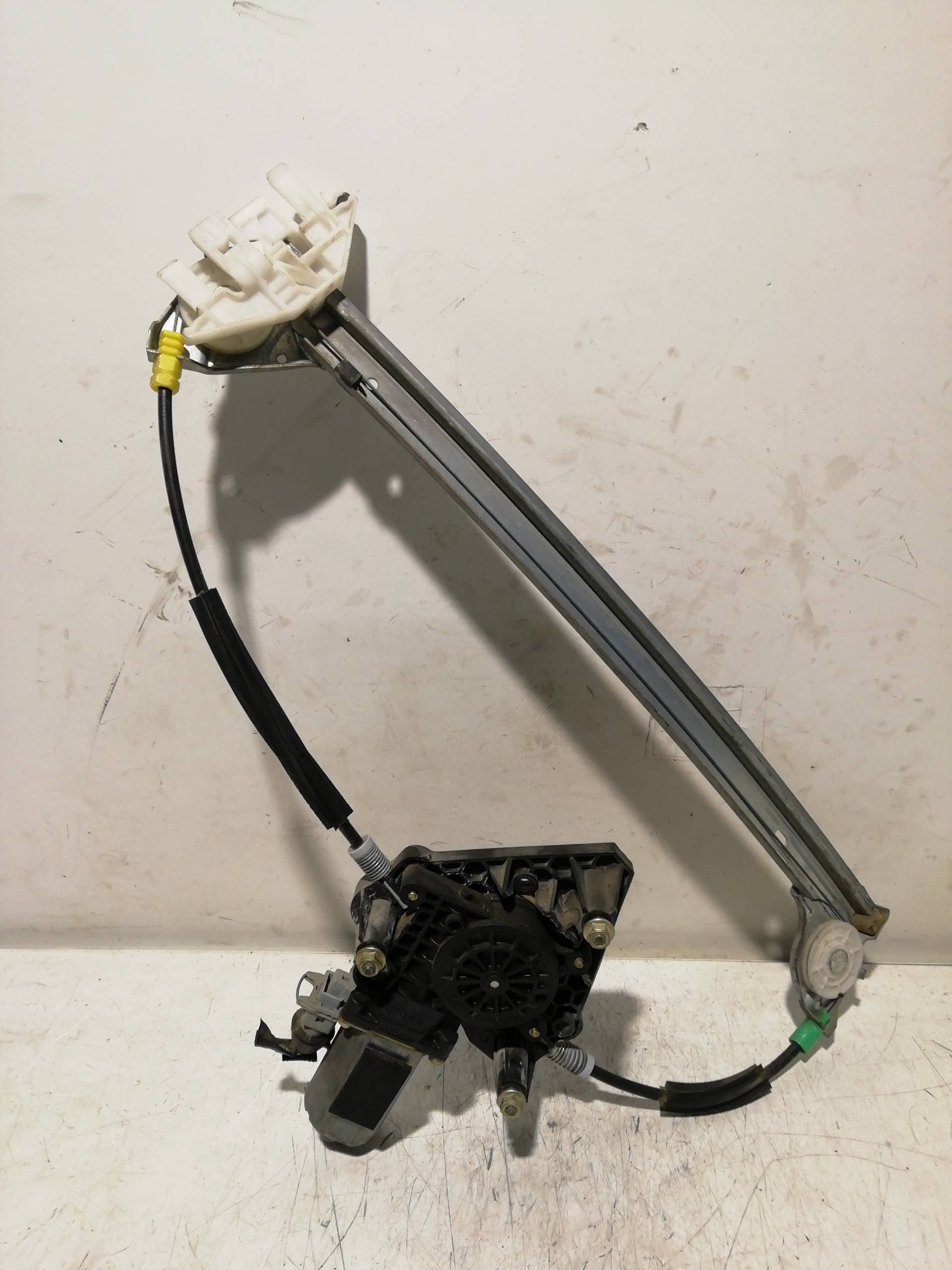Elevalunas trasero izquierdo PEUGEOT 406 BERLINA (S1/S2)