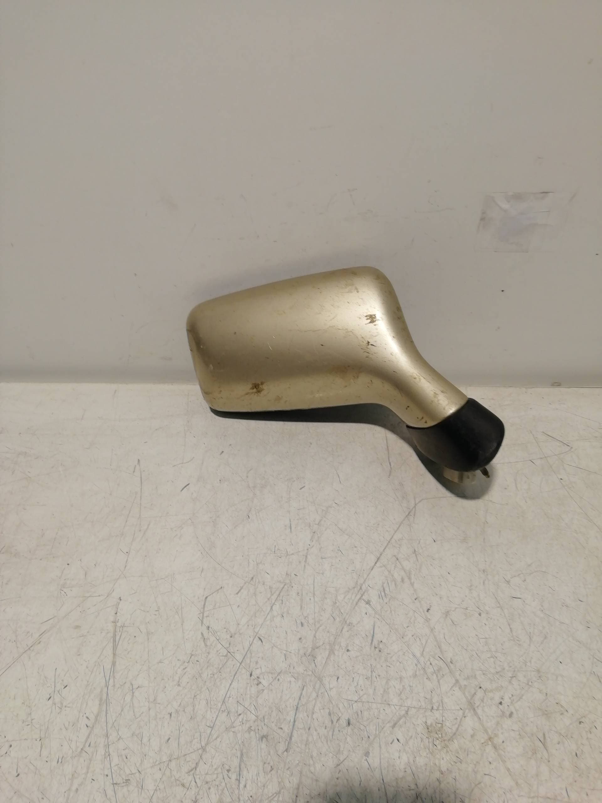 Retrovisor derecho AUDI 80/90 (893) 2