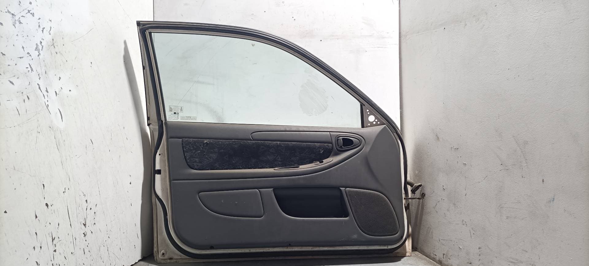 Puerta delantera izquierda DAEWOO LANOS 3