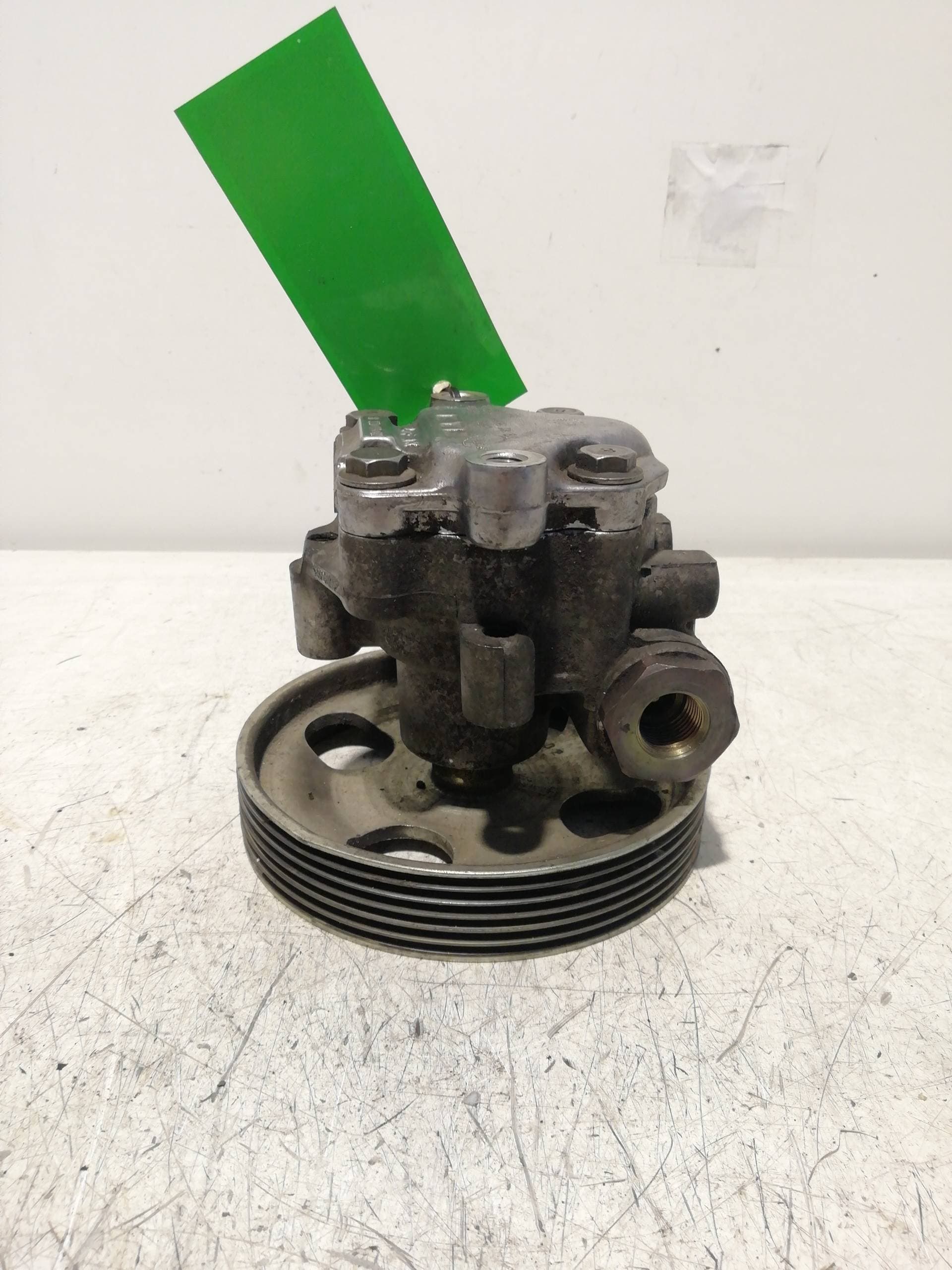 Bomba direccion FORD FIESTA BERLINA 4