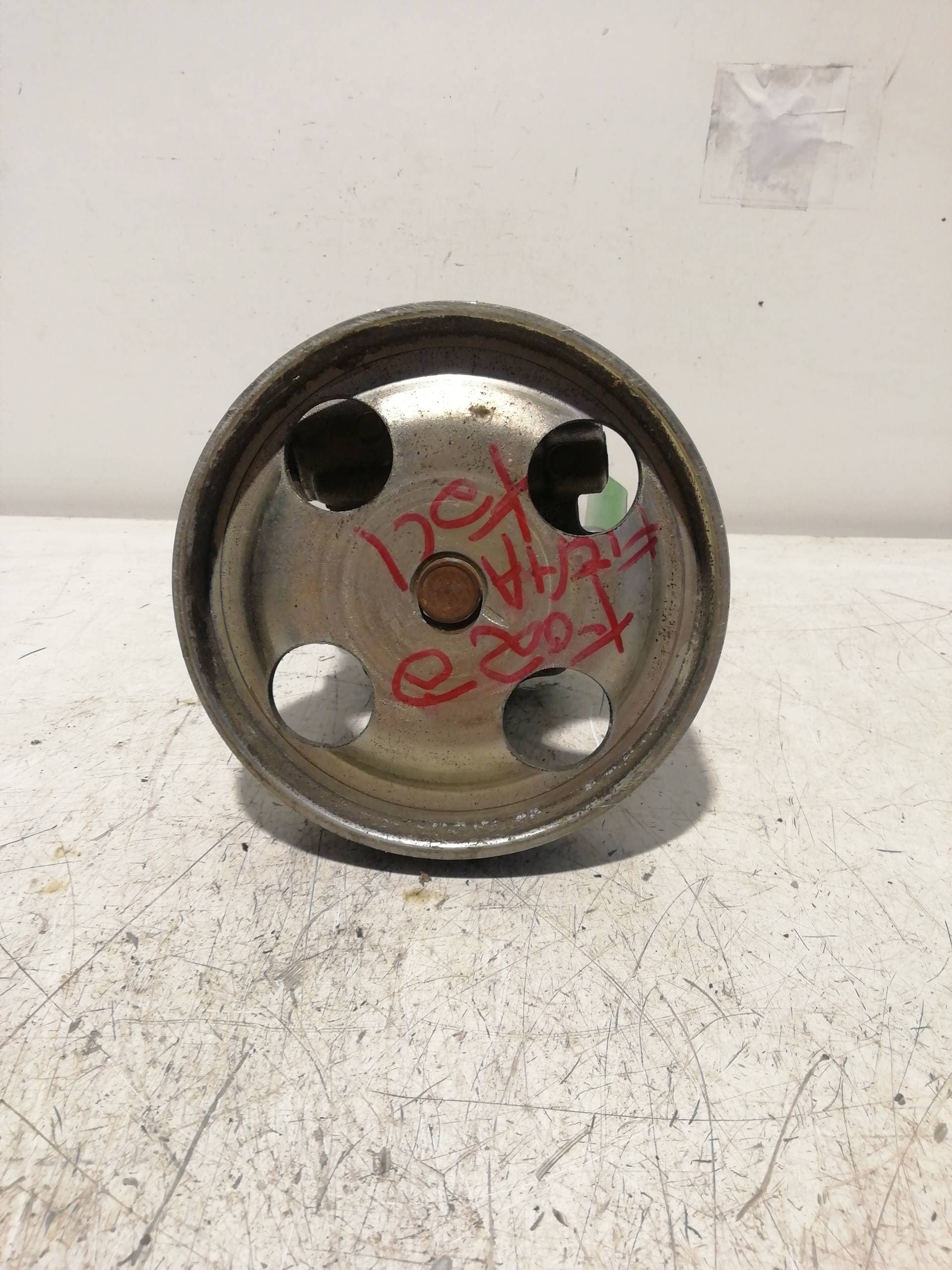 Bomba direccion FORD FIESTA BERLINA 2