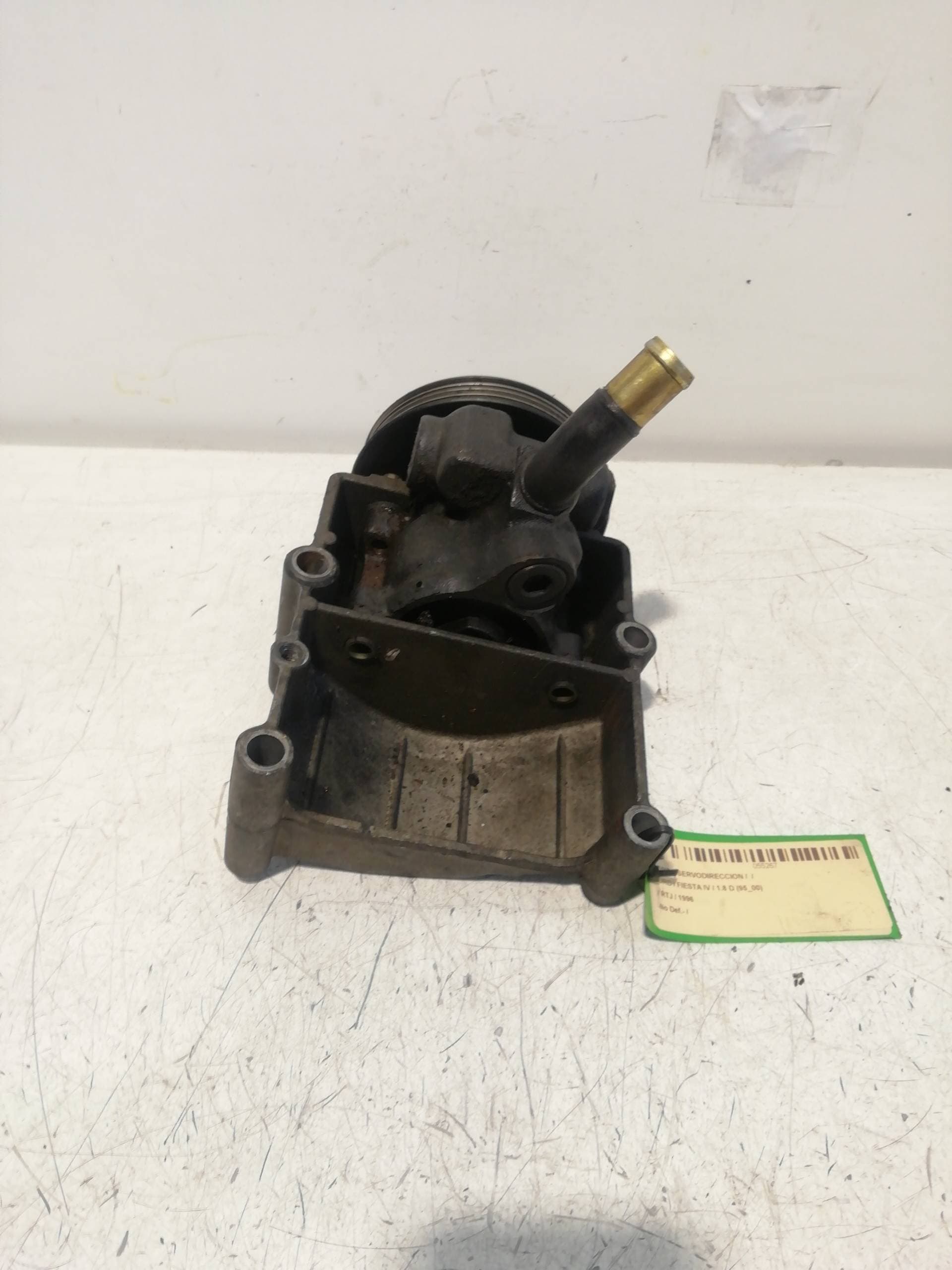 Bomba direccion FORD FIESTA BERLINA 4