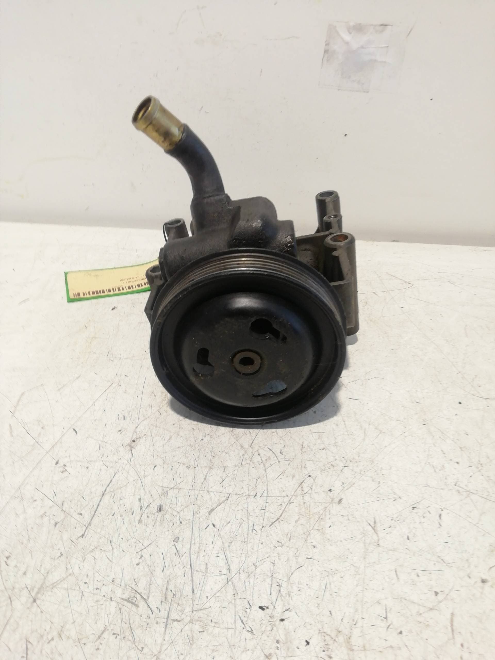 Bomba direccion FORD FIESTA BERLINA 2