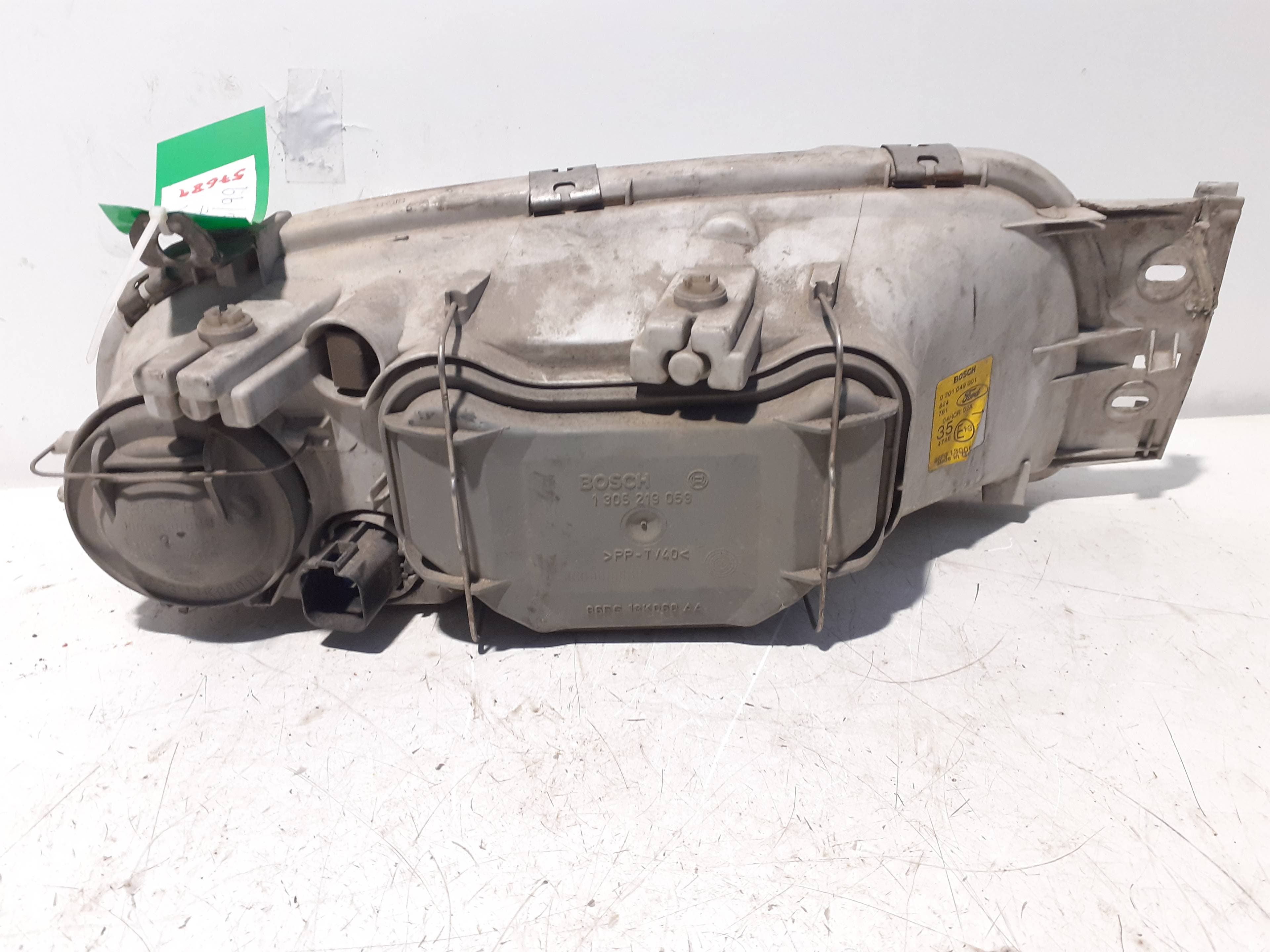 Faro izquierdo FORD FIESTA BERLINA 3