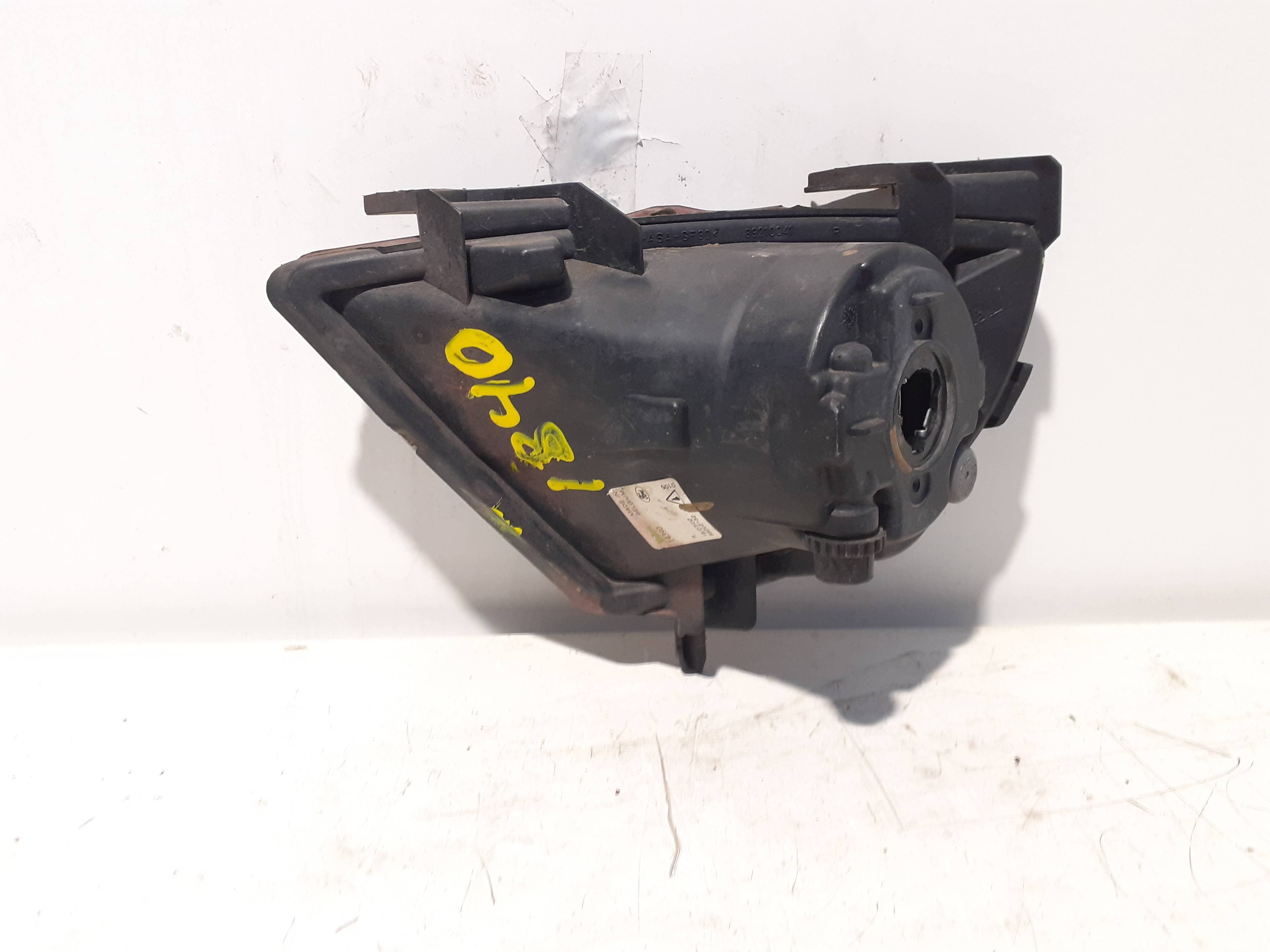 Faro antiniebla derecho FORD FIESTA BERLINA 3