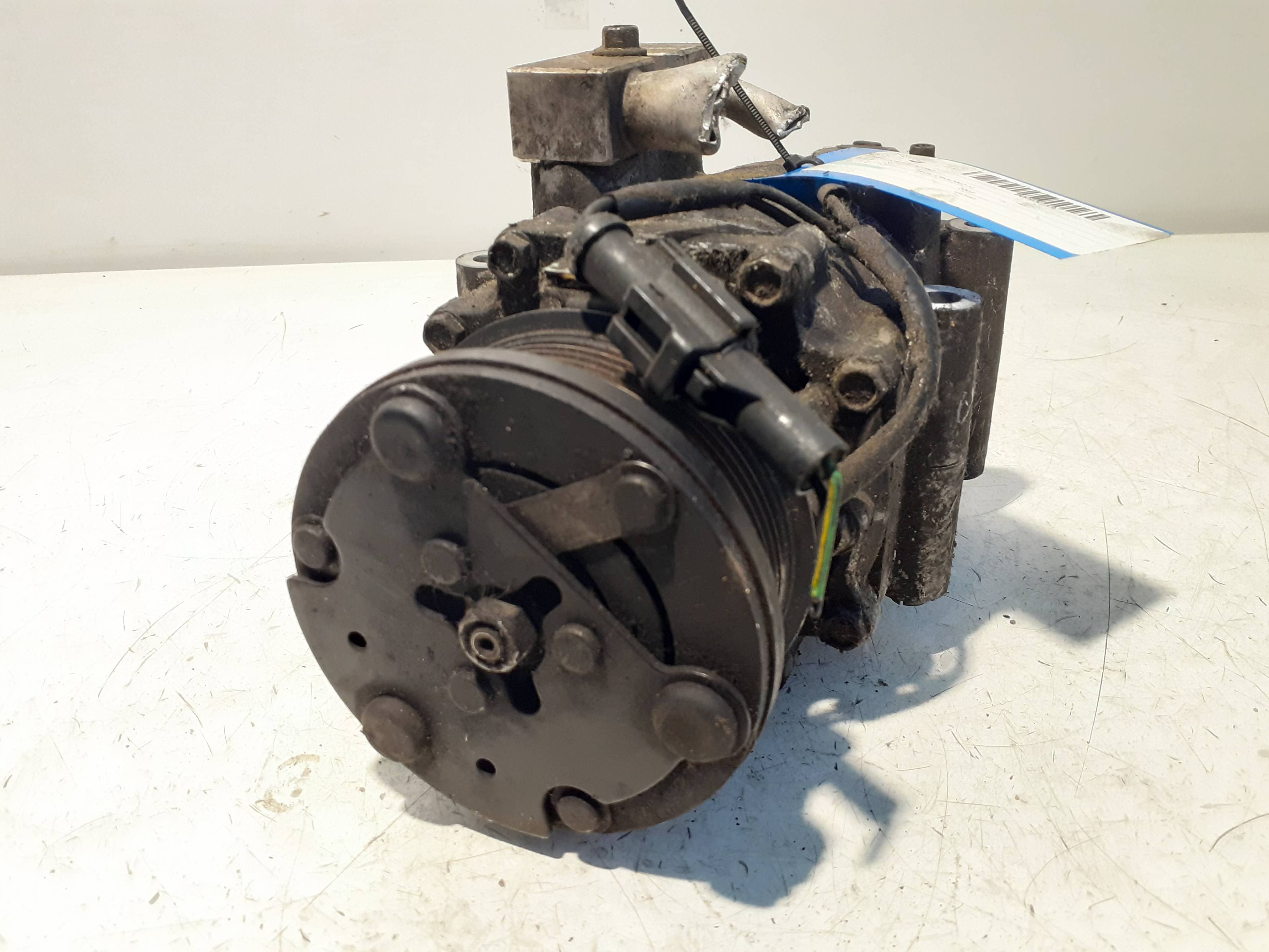 Recambio FORD FIESTA BERLINA ref. 7060857