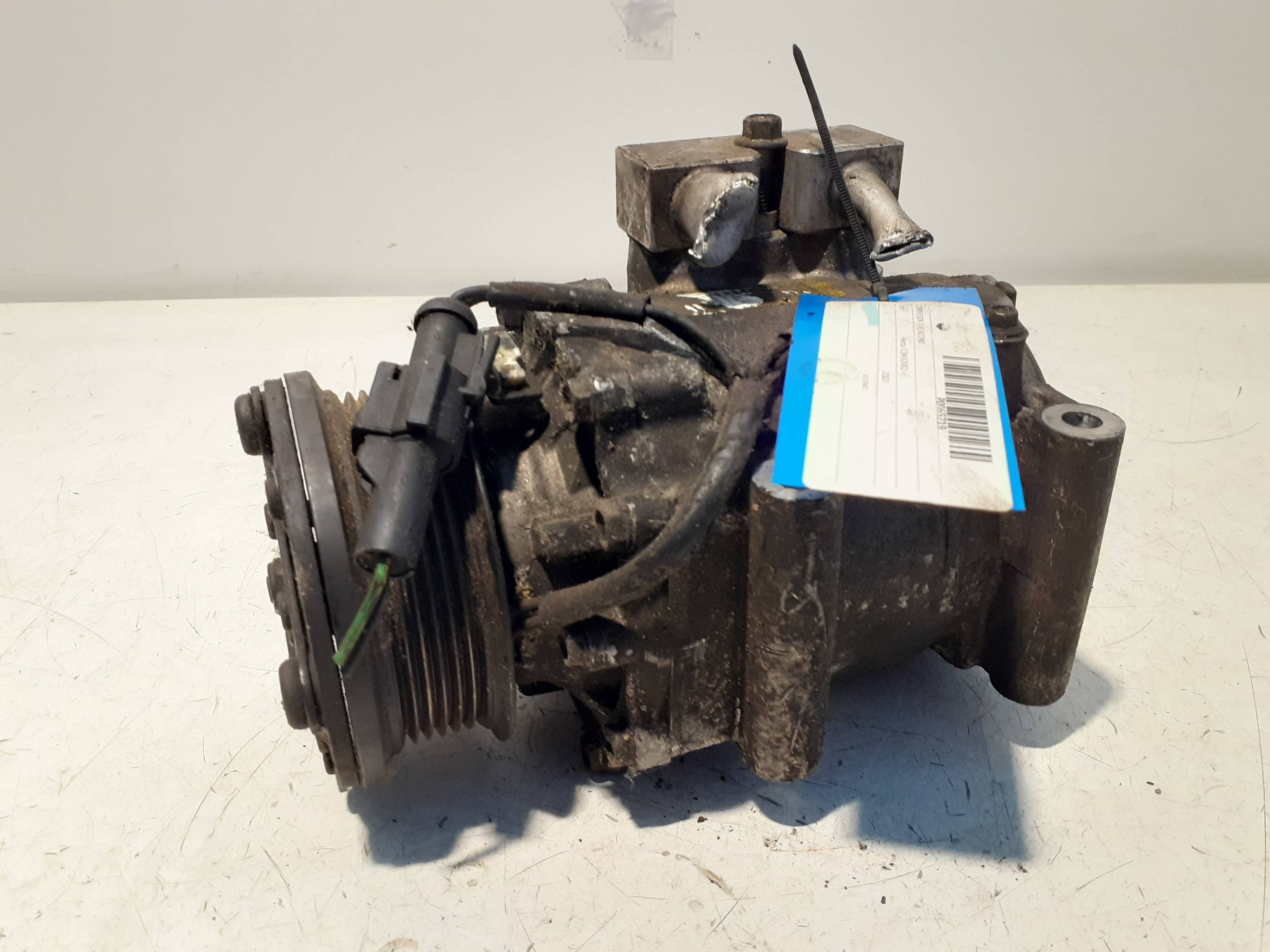 Recambio FORD FIESTA BERLINA ref. 7060857 4
