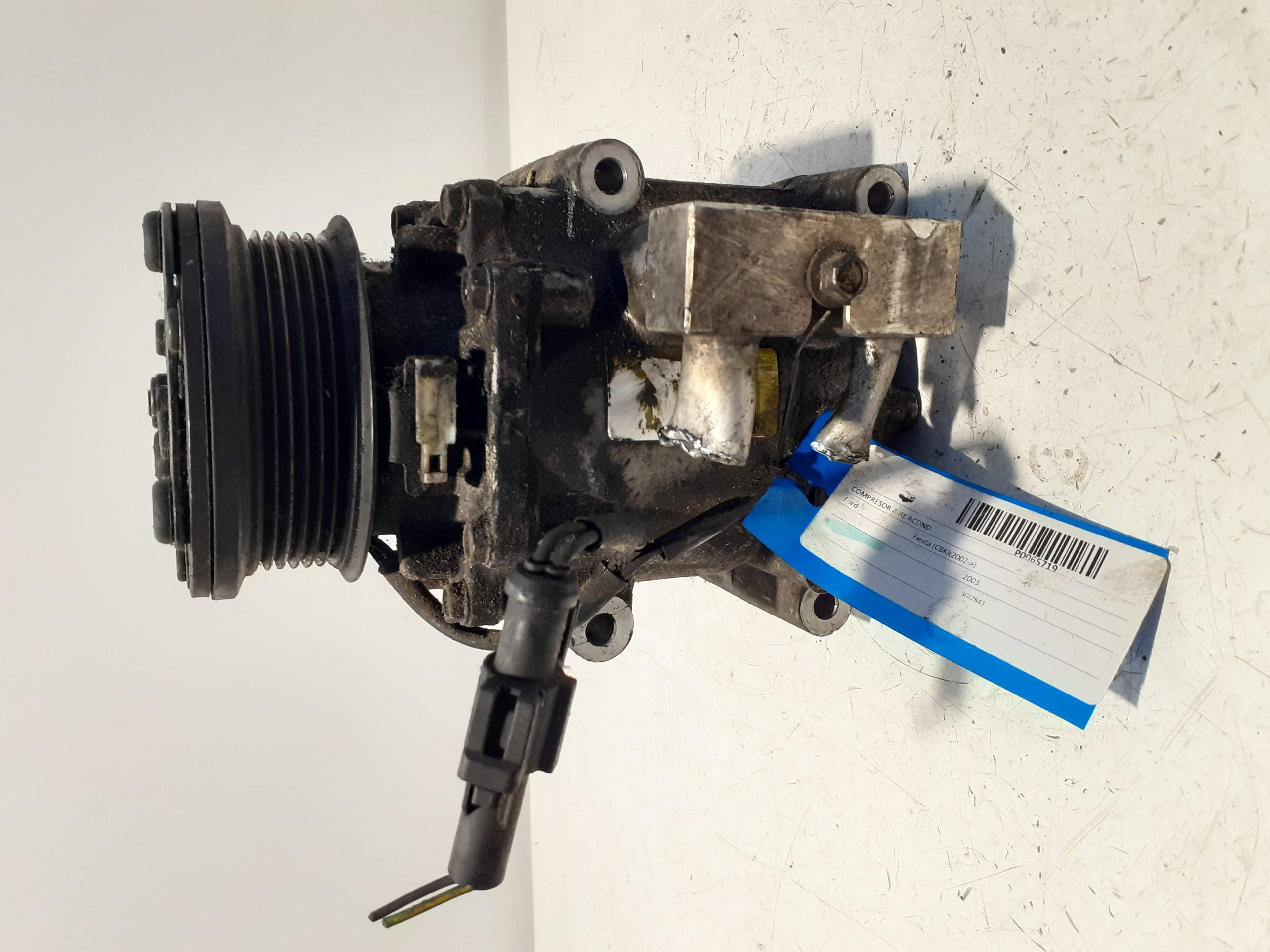 Recambio FORD FIESTA BERLINA ref. 7060857 2