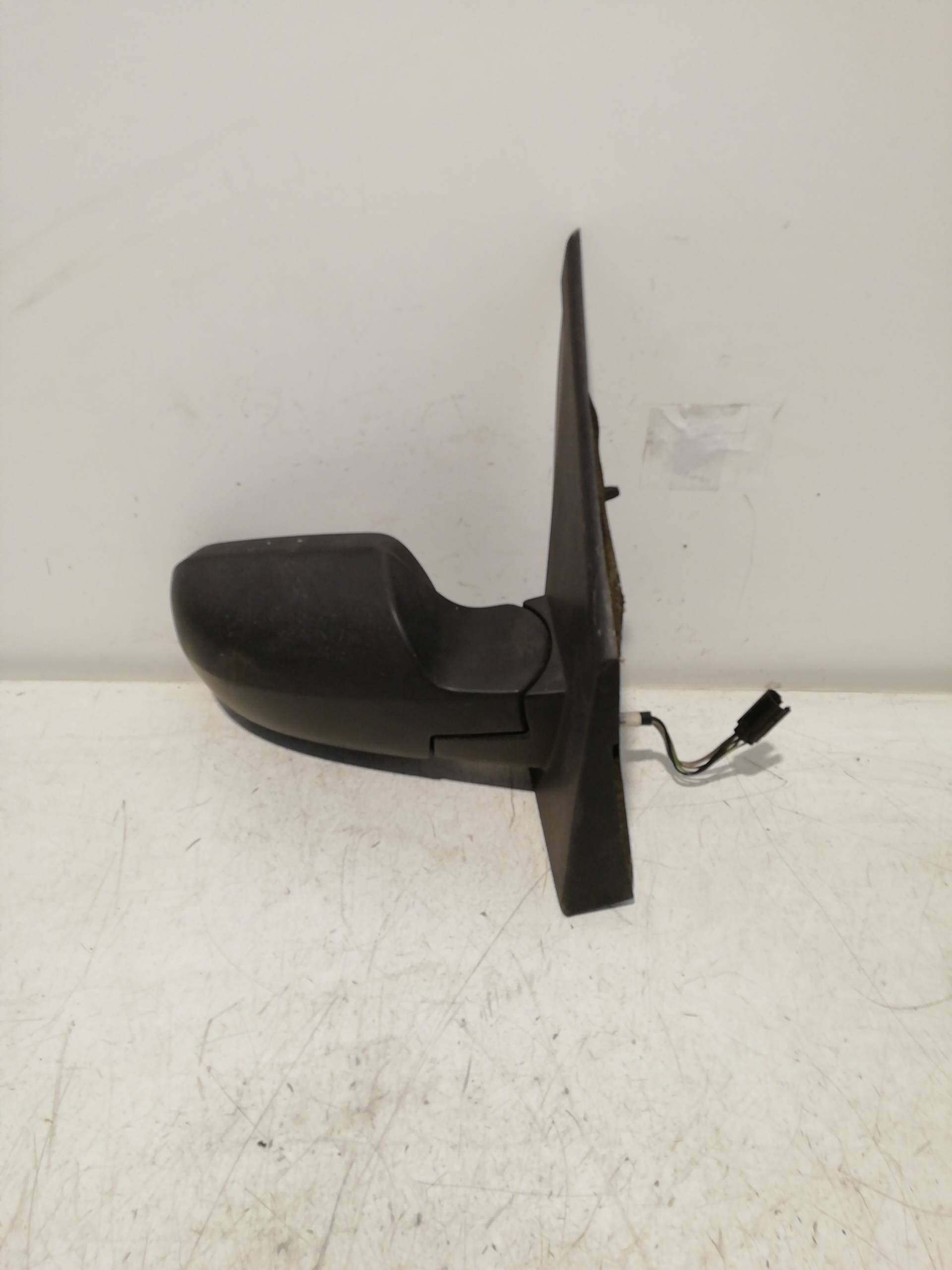 Retrovisor derecho FORD FIESTA BERLINA 2