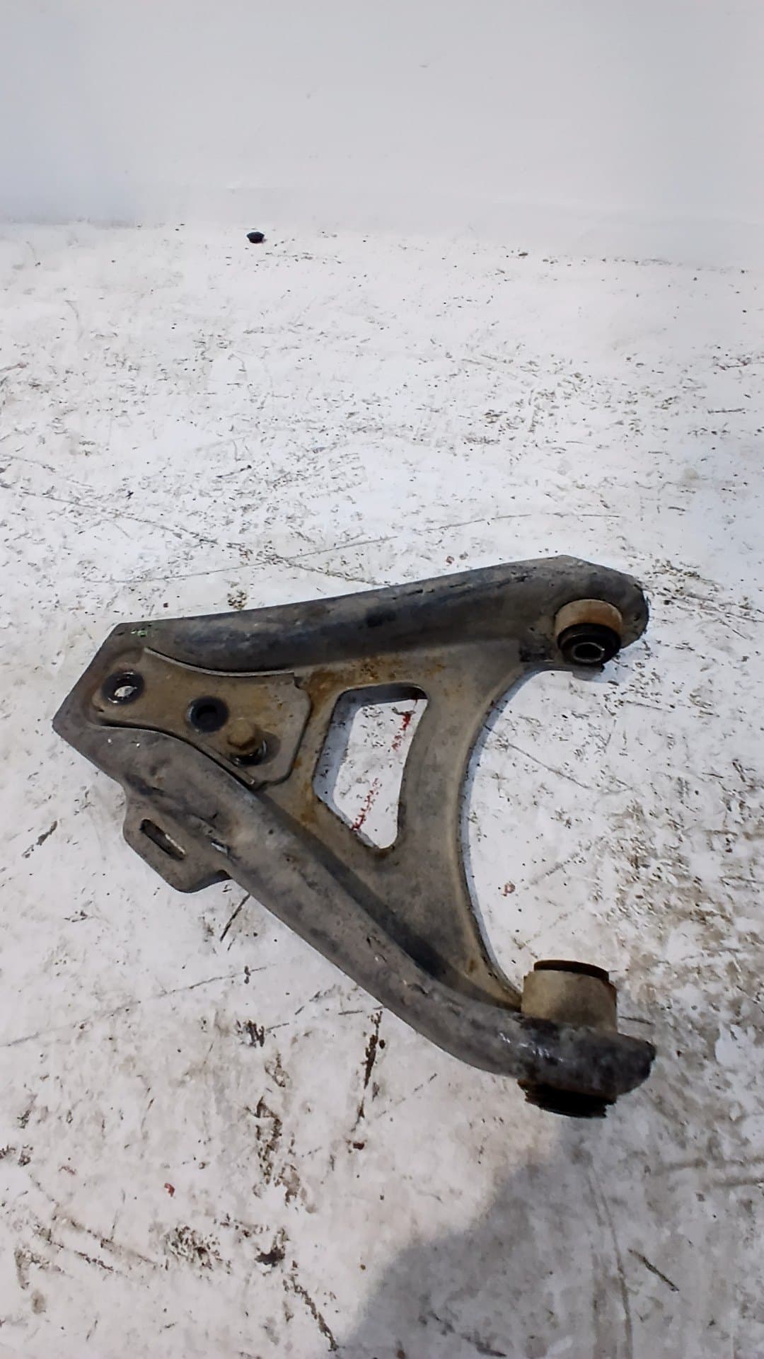 Brazo suspension inferior delantero izquierdo RENAULT EXPRES 2
