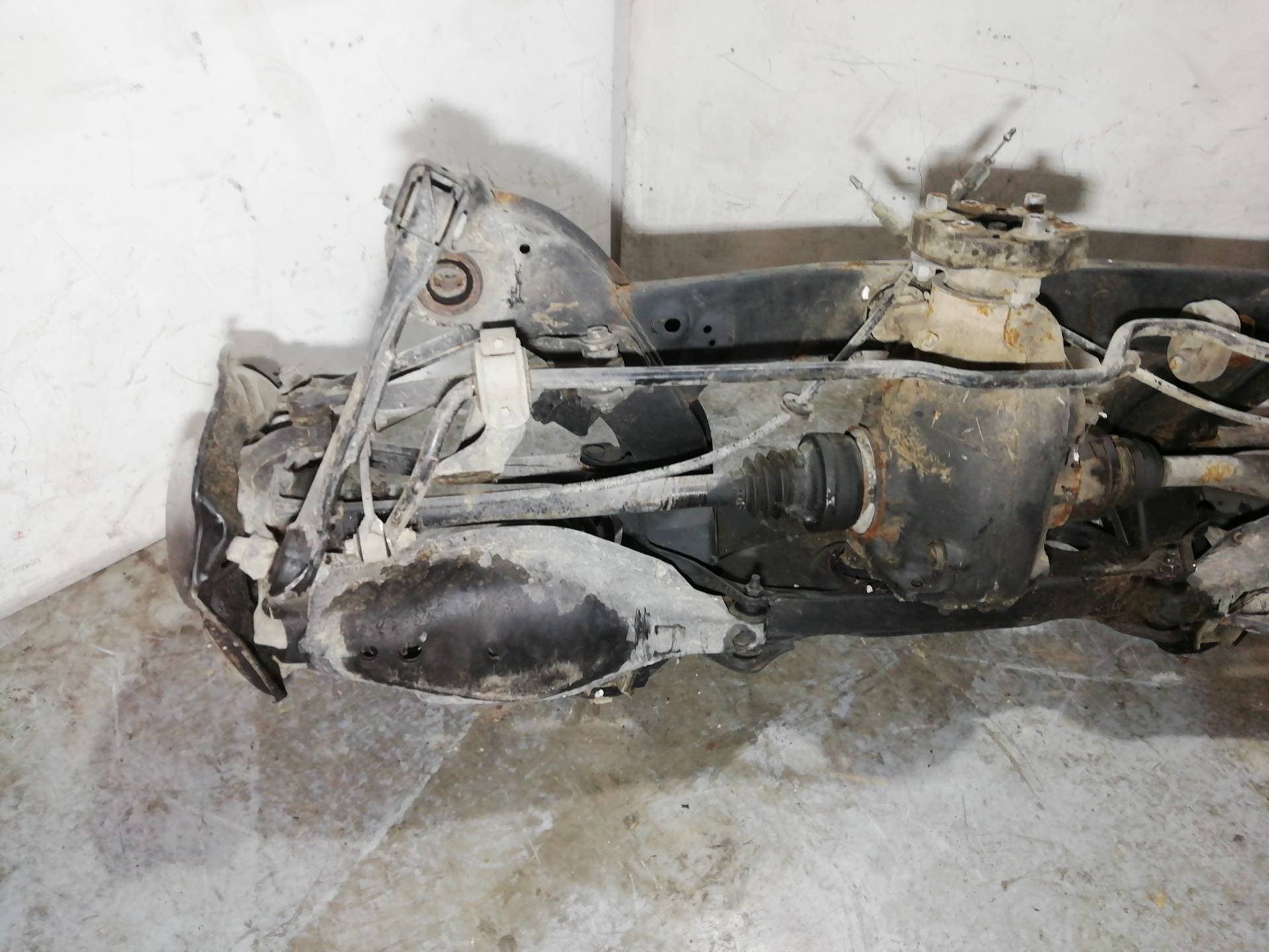 Puente trasero MERCEDES-BENZ CLASE C (W201) BERLINA 4