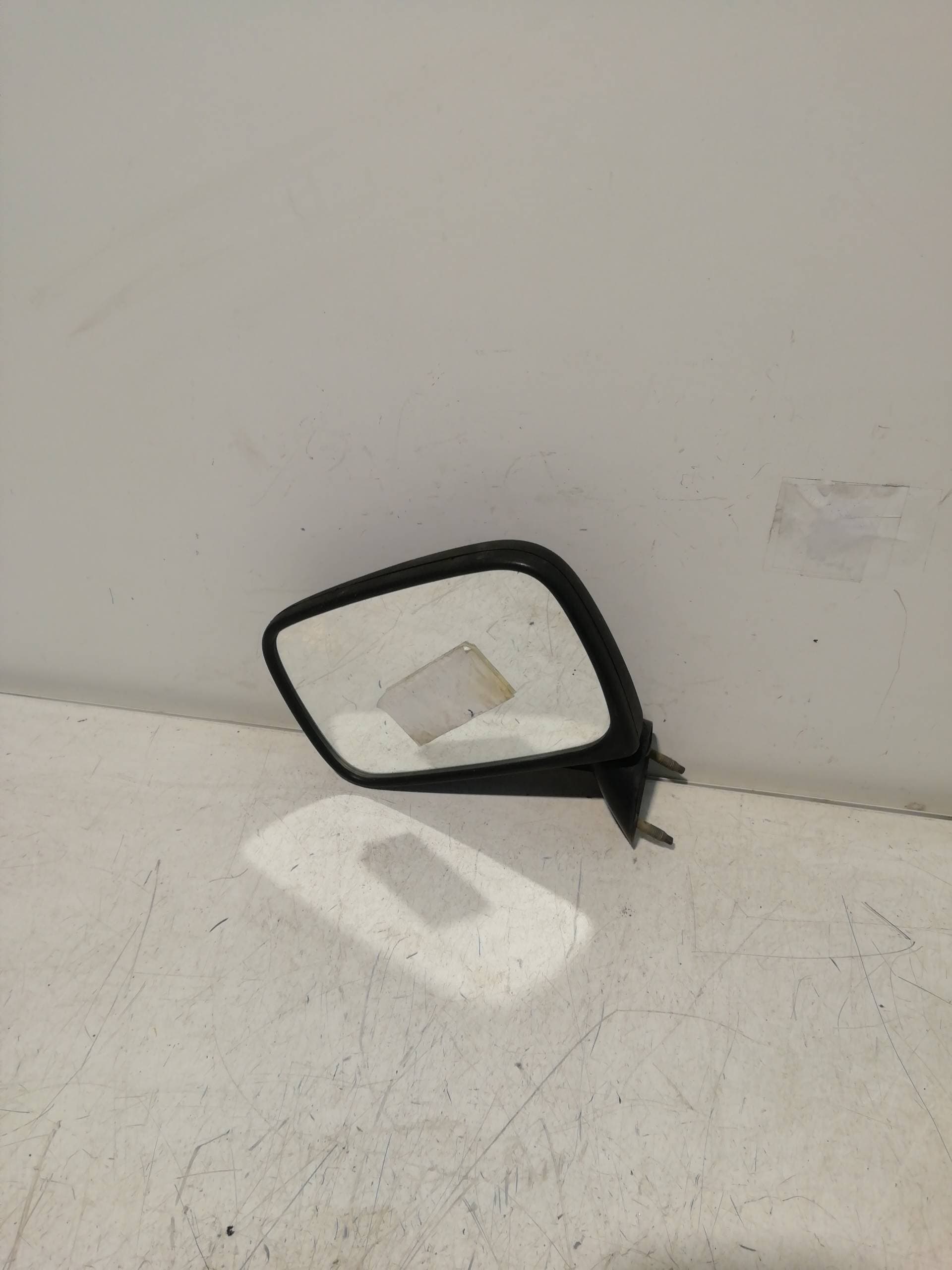 Retrovisor izquierdo FORD FIESTA BERL./EXPRESS
