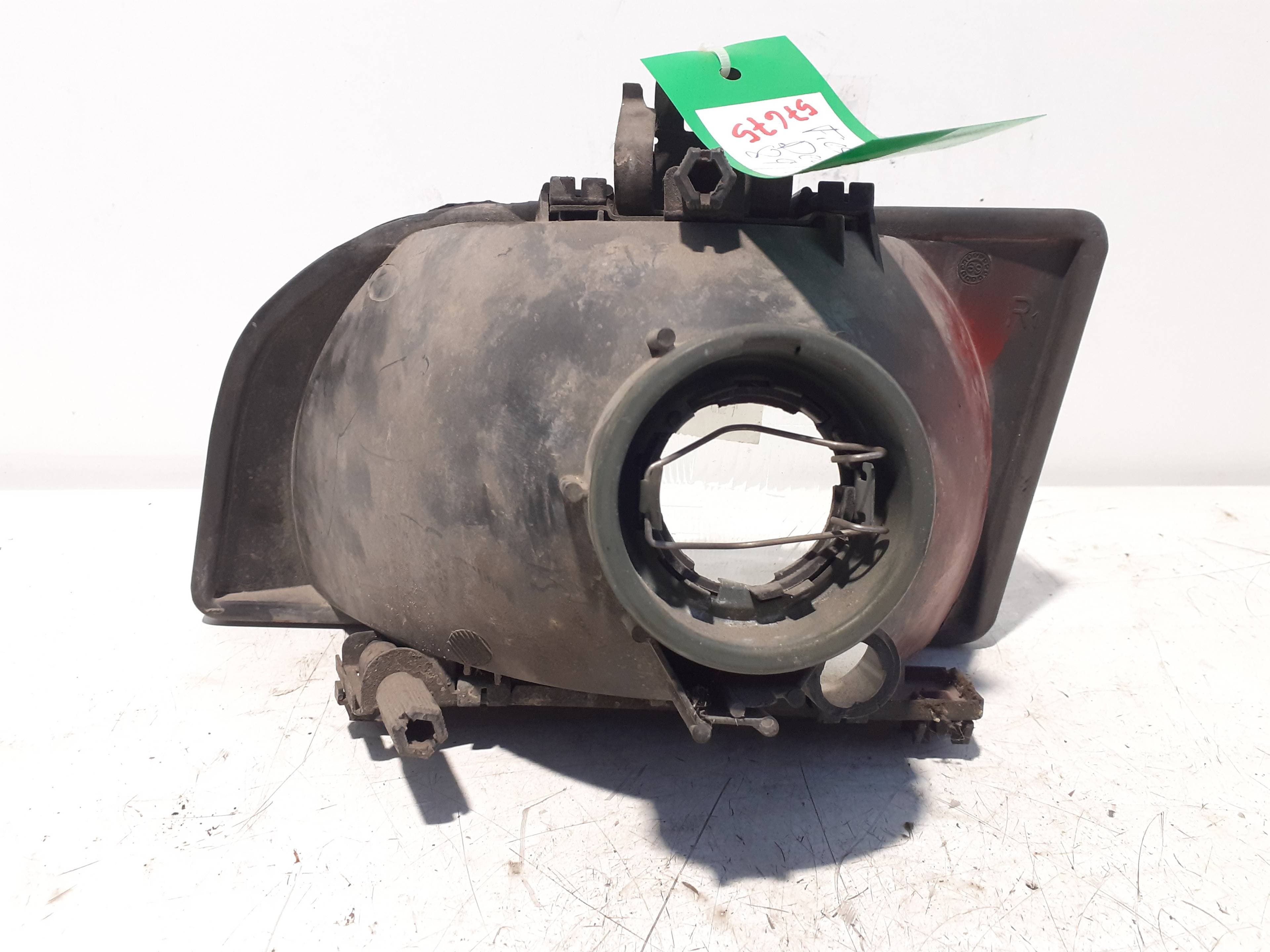 Faro derecho FORD FIESTA BERL./EXPRESS 4