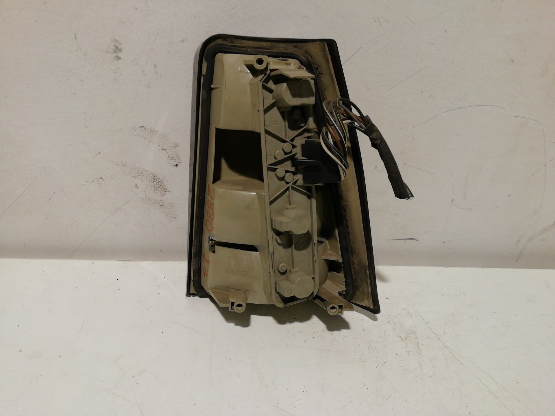 Piloto trasero izquierdo OPEL KADETT D 2