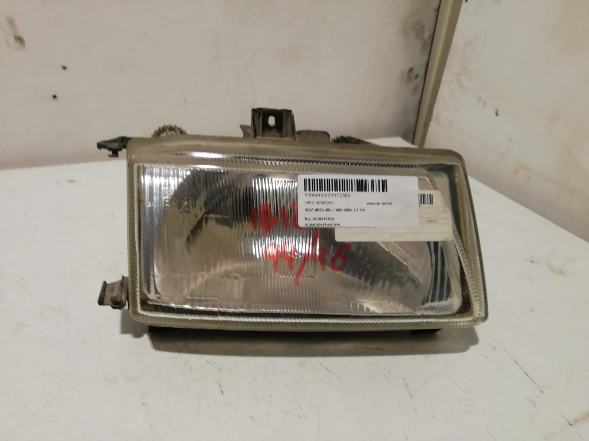 Faro derecho SEAT IBIZA (6K)