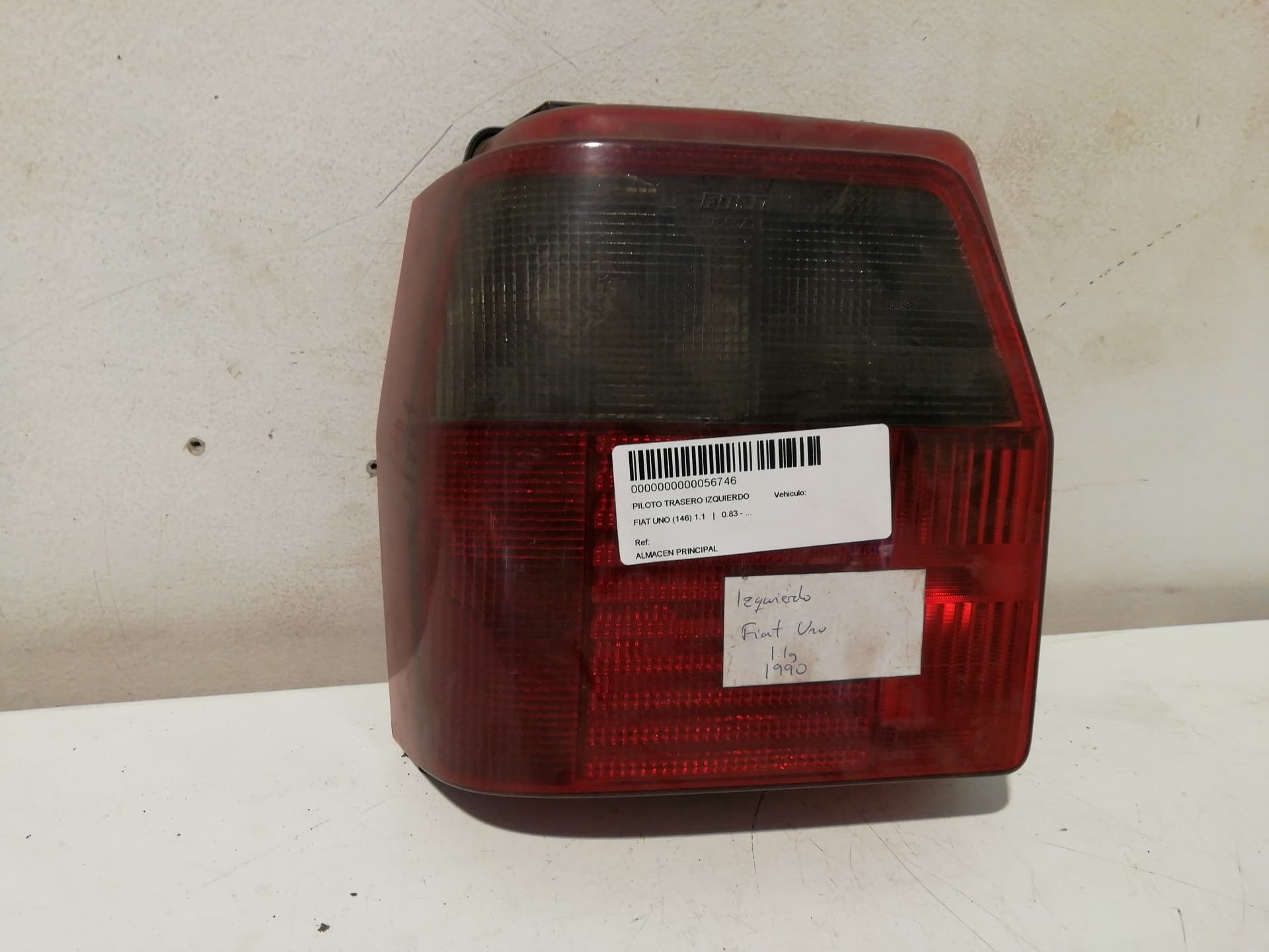 Piloto trasero izquierdo FIAT UNO (146)