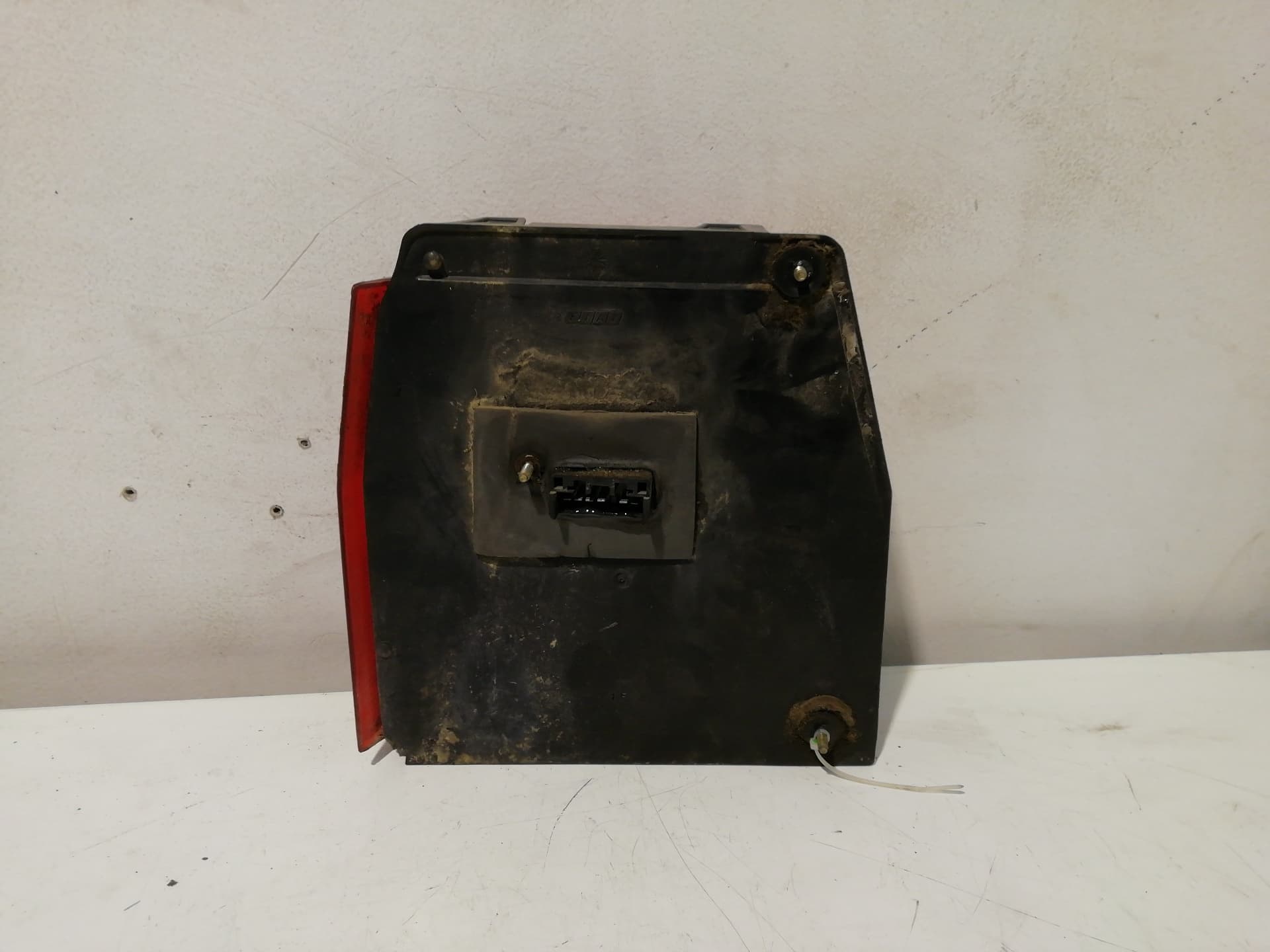 Piloto trasero derecho FIAT UNO (146) 2