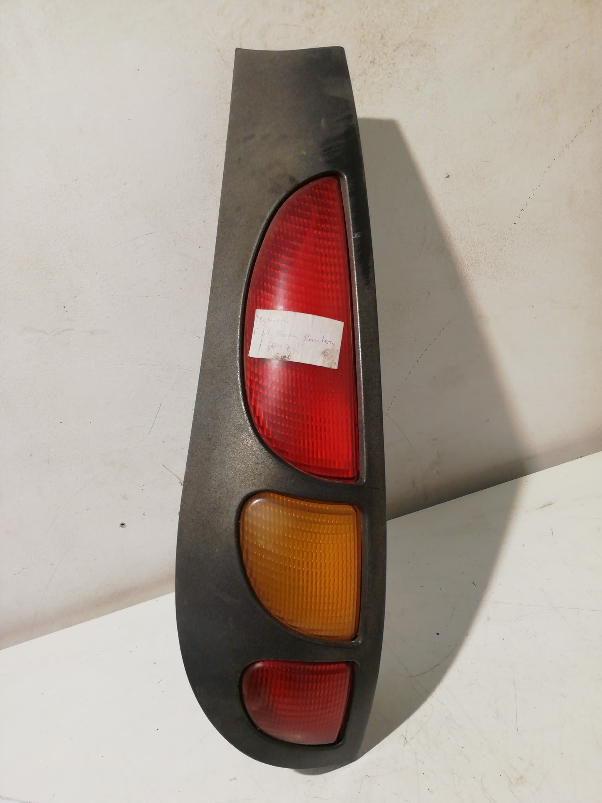 Piloto trasero izquierdo FIAT MAREA BERLINA (185)