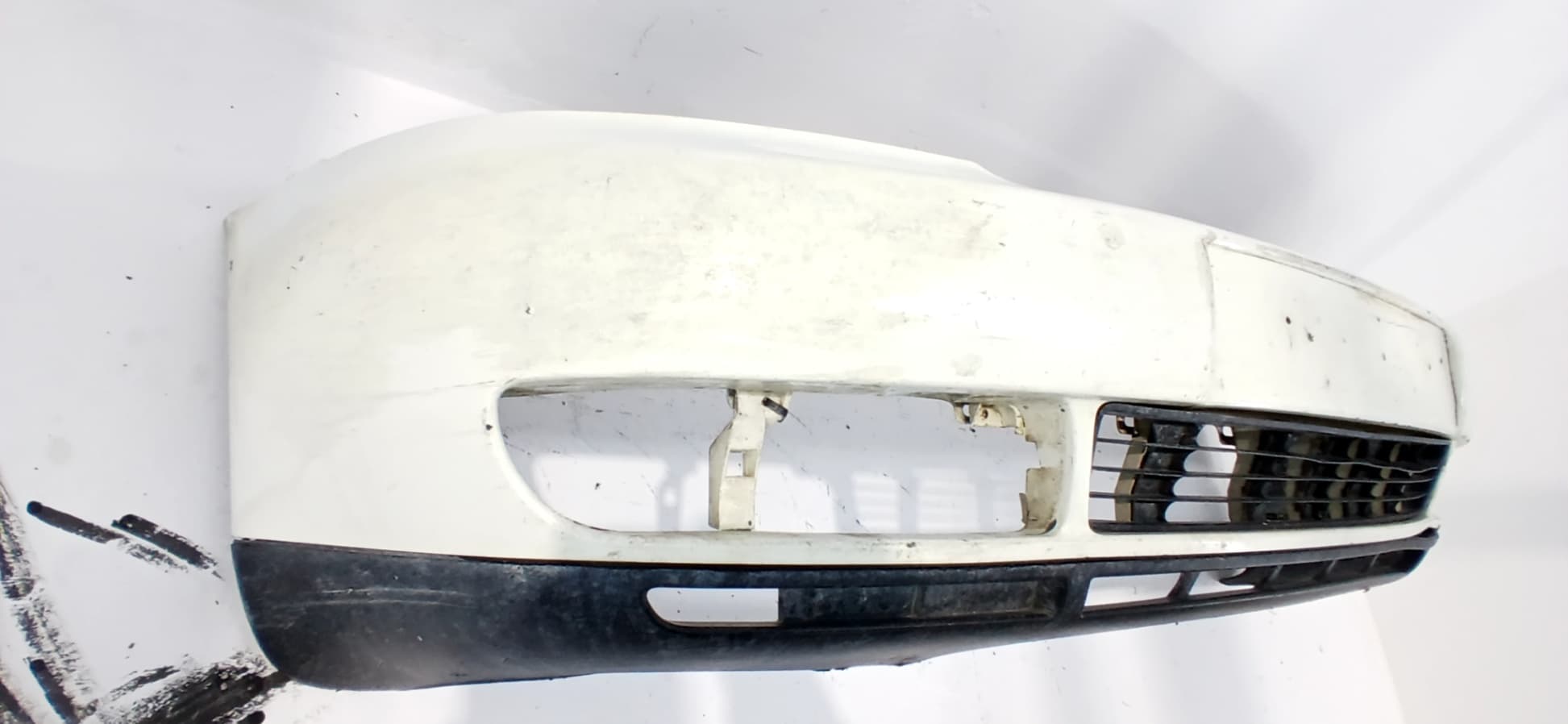 Paragolpes delantero AUDI A4 BERLINA (B5) 4