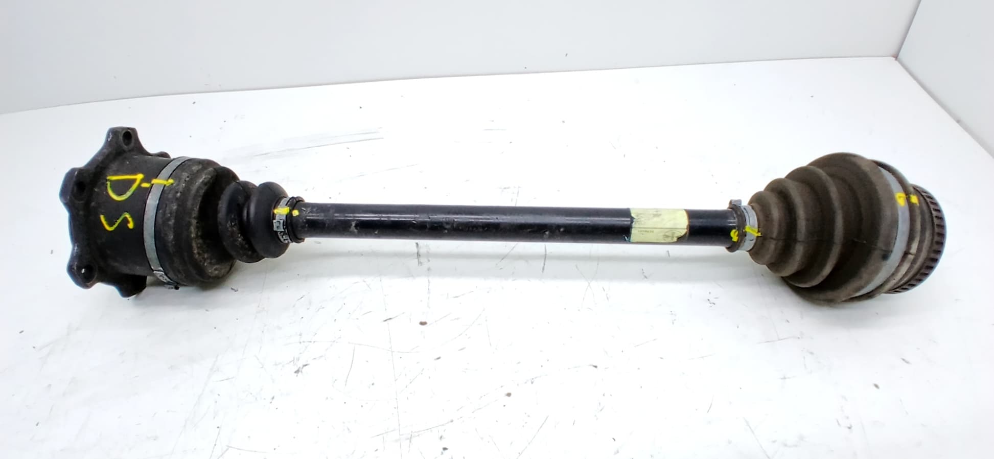 Transmision delantera izquierda AUDI A4 BERLINA (B5)
