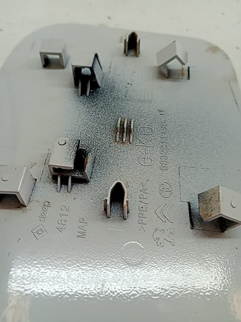 Tapa exterior combustible OPEL VIVARO C FURGONETA (K0) 3