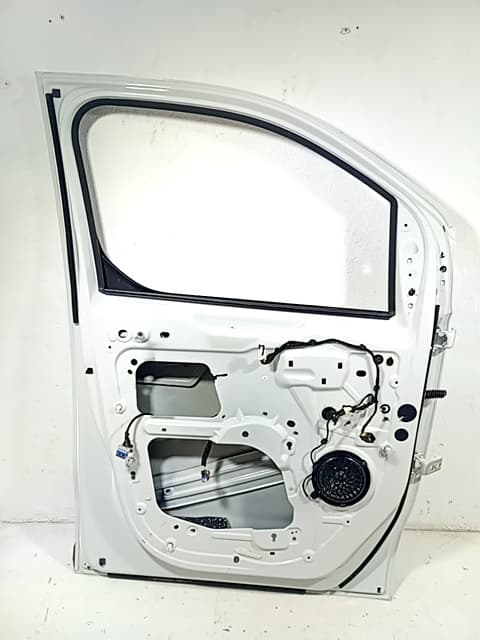 Puerta delantera izquierda OPEL VIVARO FURGÓN 4