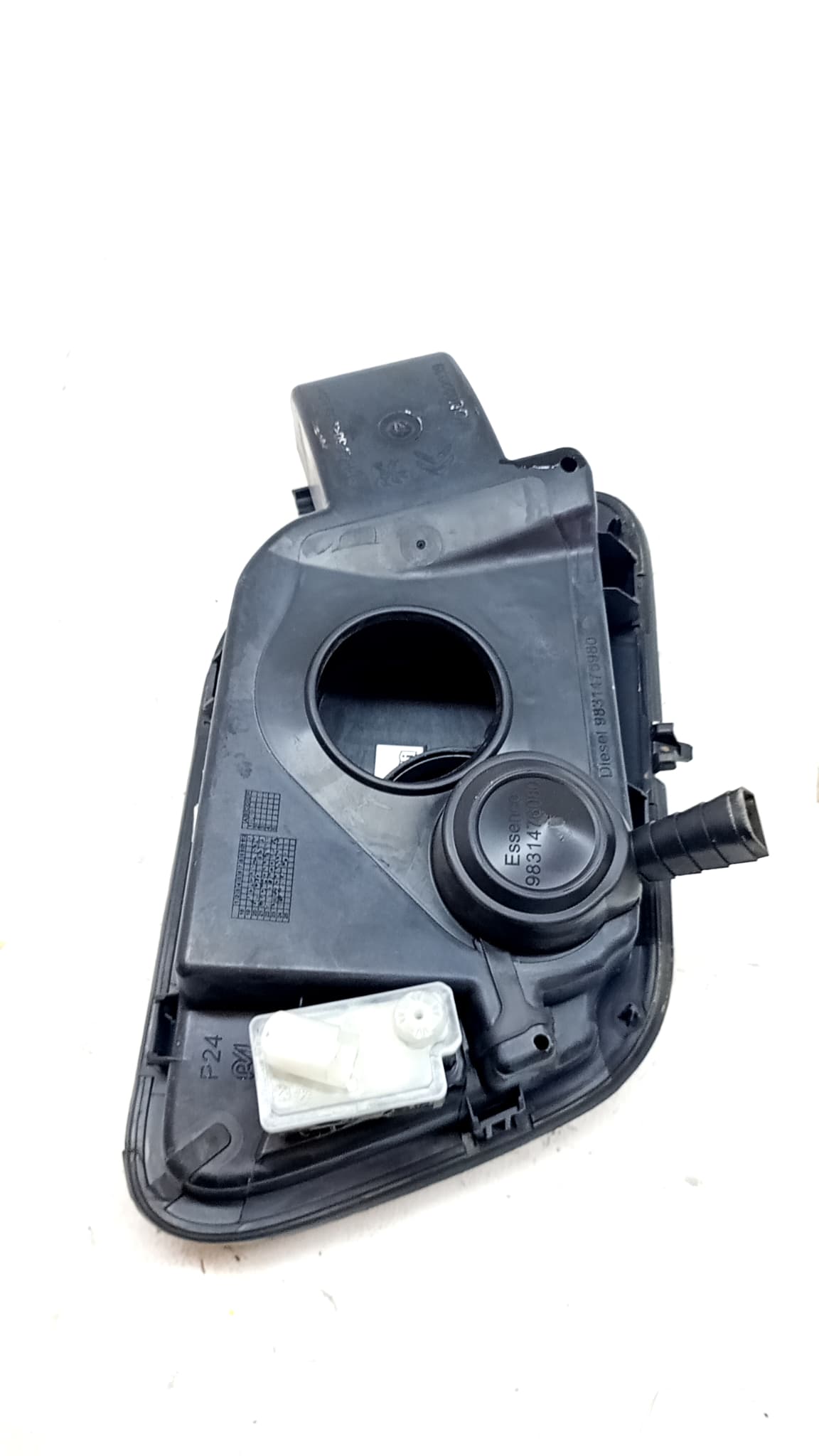 Tapa exterior combustible PEUGEOT 2008 (P1) 3