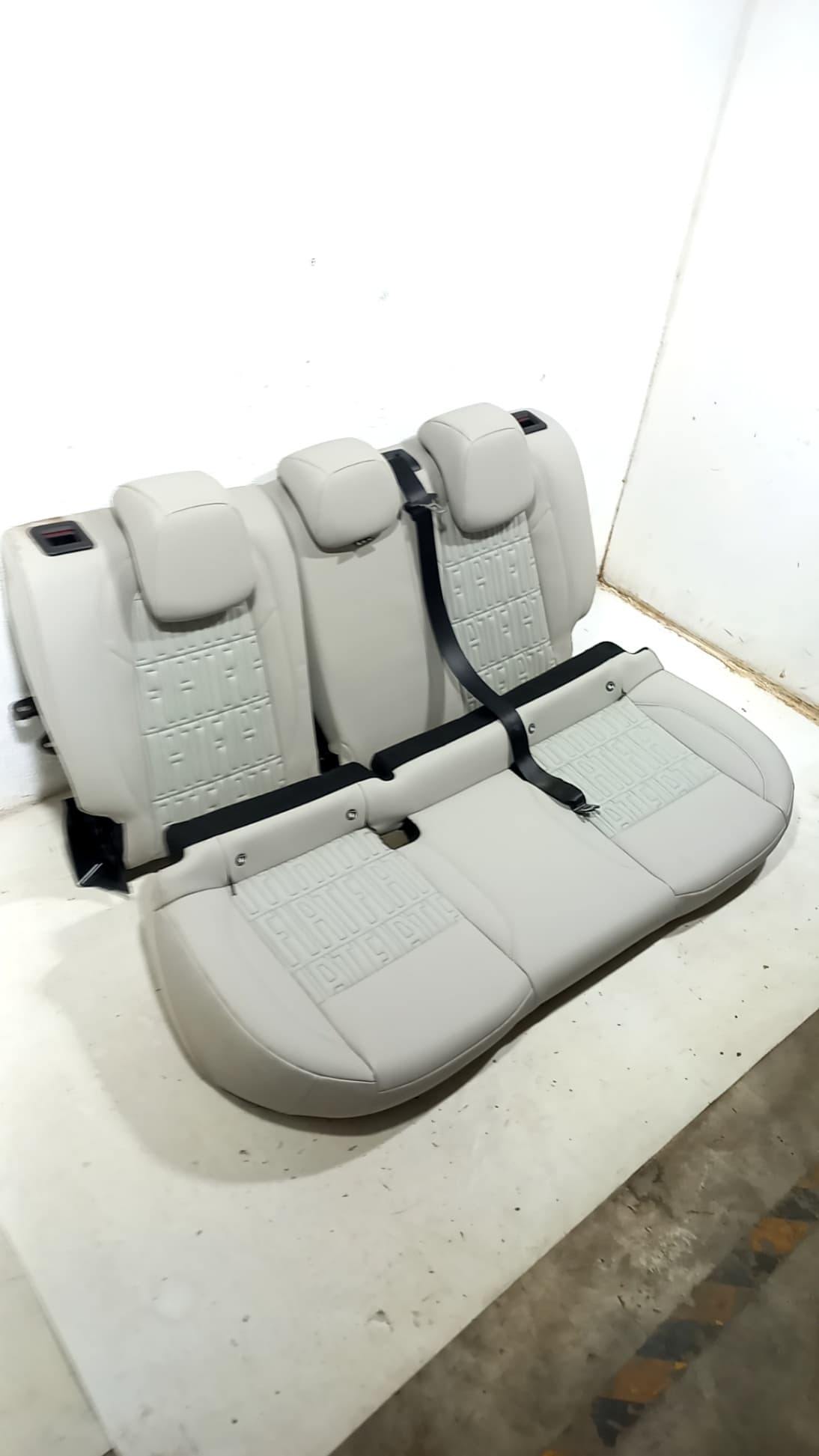 Cerradura asientos traseros FIAT 600E / 600 (365_, 364_) 3