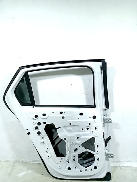 Puerta trasera izquierda OPEL CORSA F 2