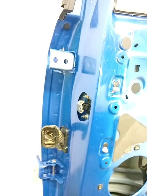 Puerta trasera derecha OPEL CORSA F 2