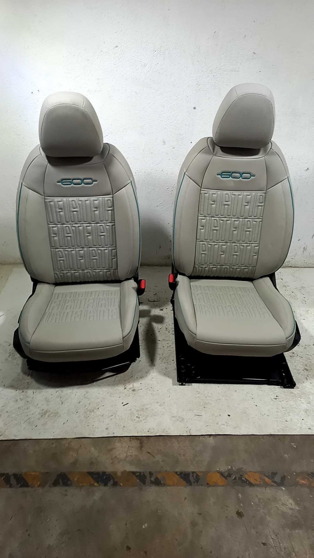 Juego asientos completo FIAT 600E / 600 (365_, 364_)