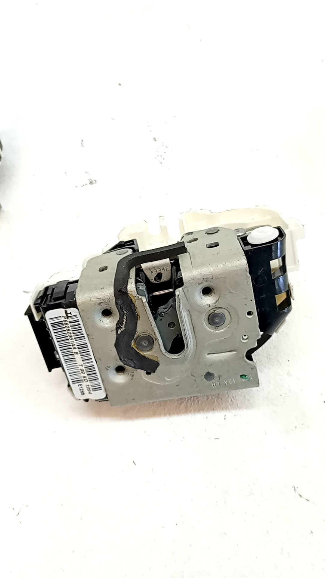 Cerradura puerta trasera izquierda JEEP WRANGLER IV (JL)