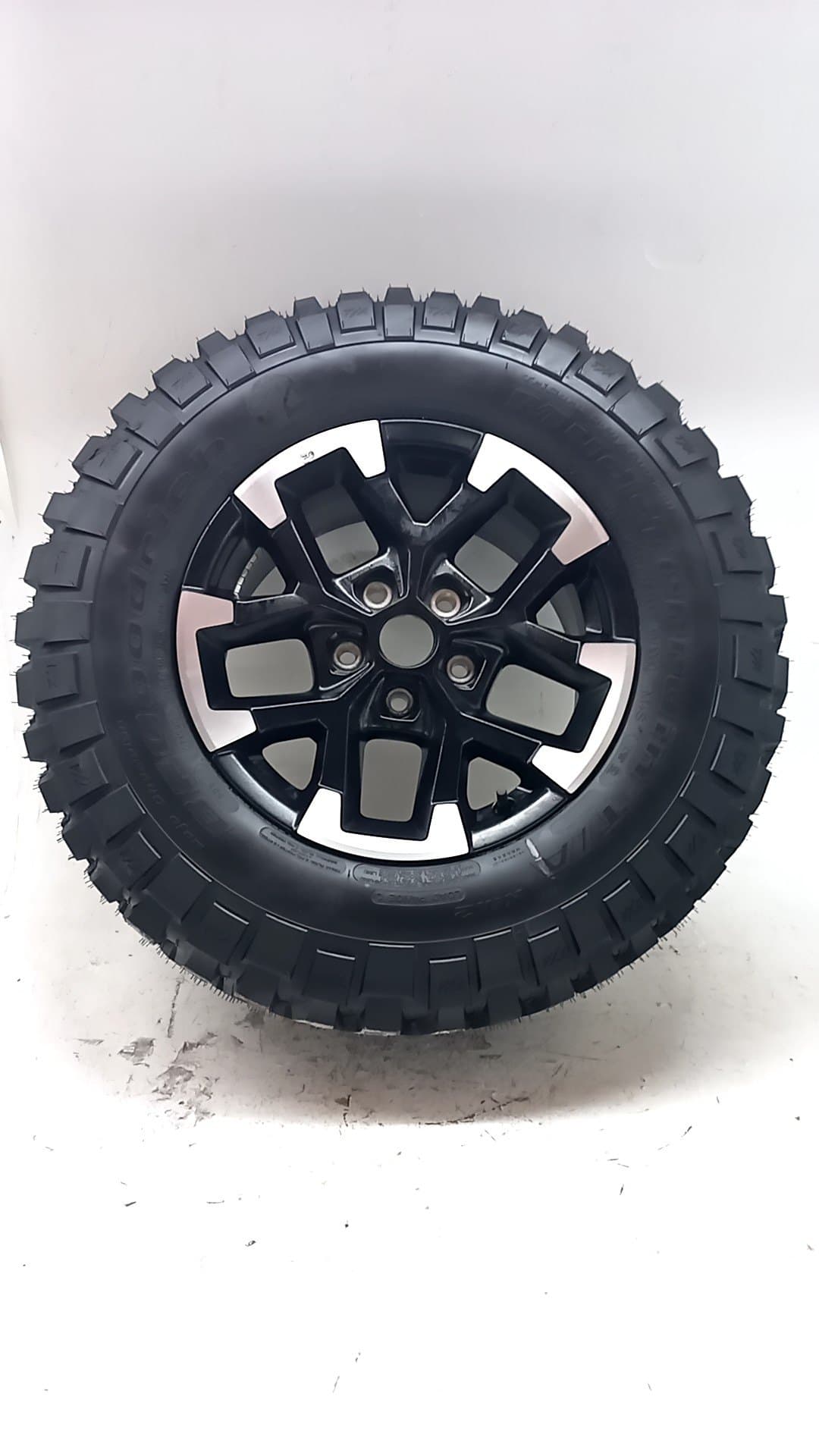 Soporte rueda repuesto JEEP WRANGLER IV (JL)