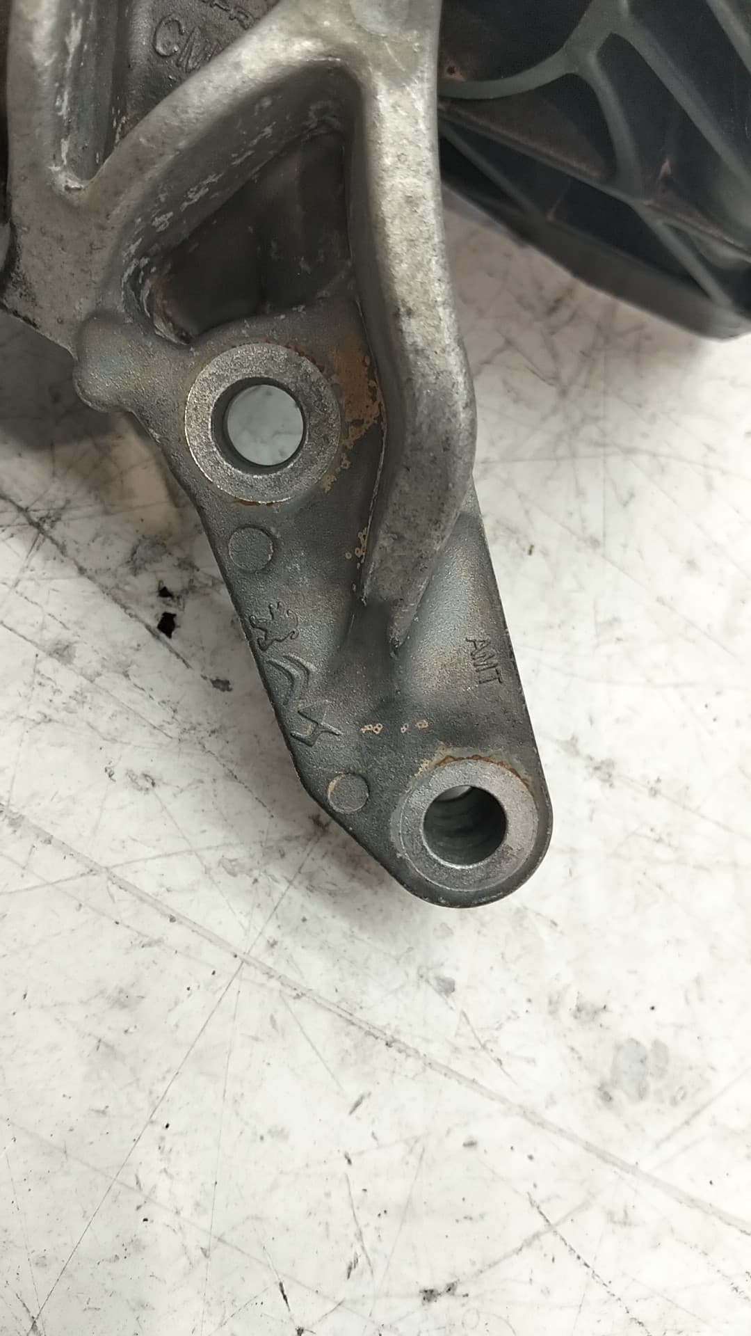 Soporte motor PEUGEOT 2008 (P1) 3