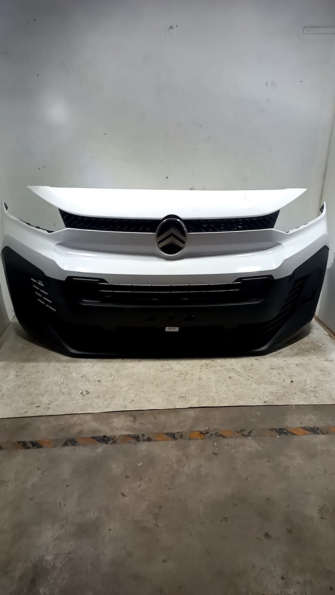 Paragolpes delantero CITROEN JUMPY SPACETOURER