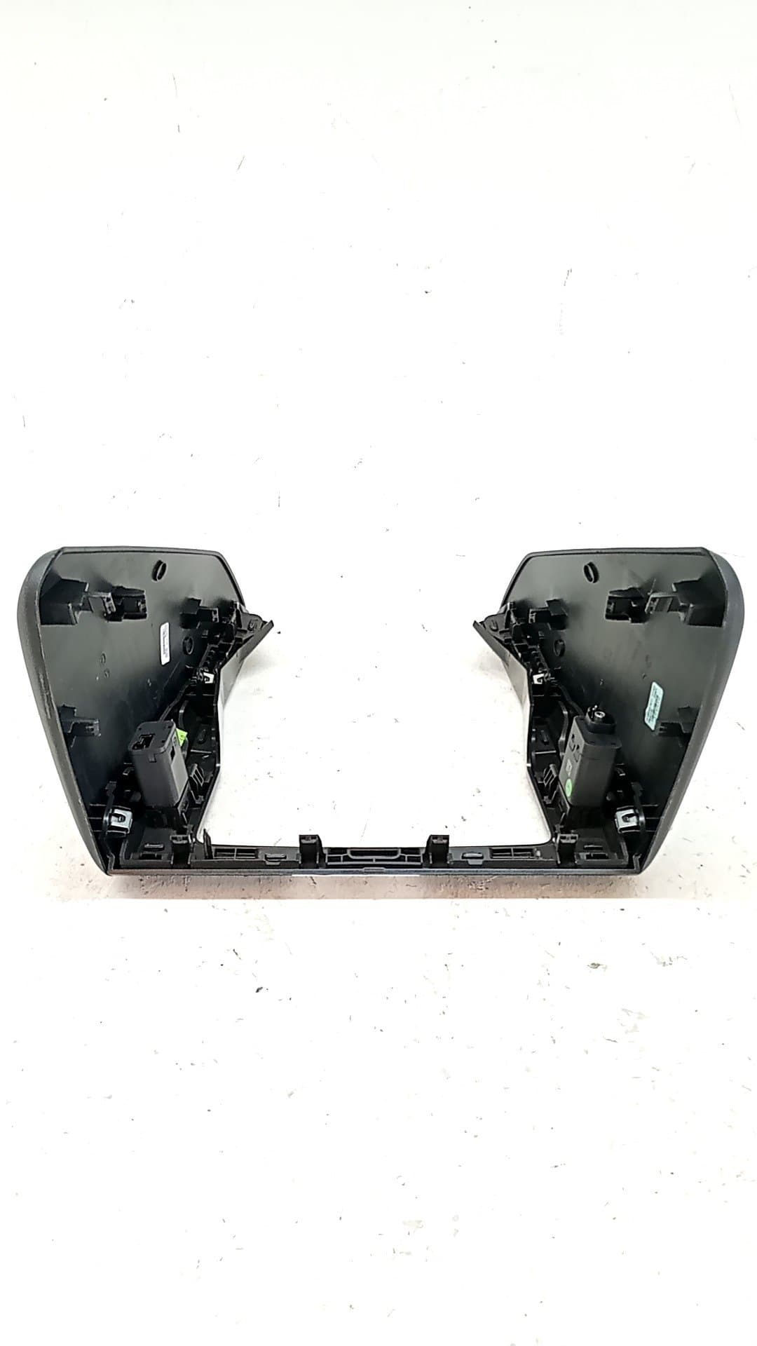 Consola central PEUGEOT 208 (P2) 3