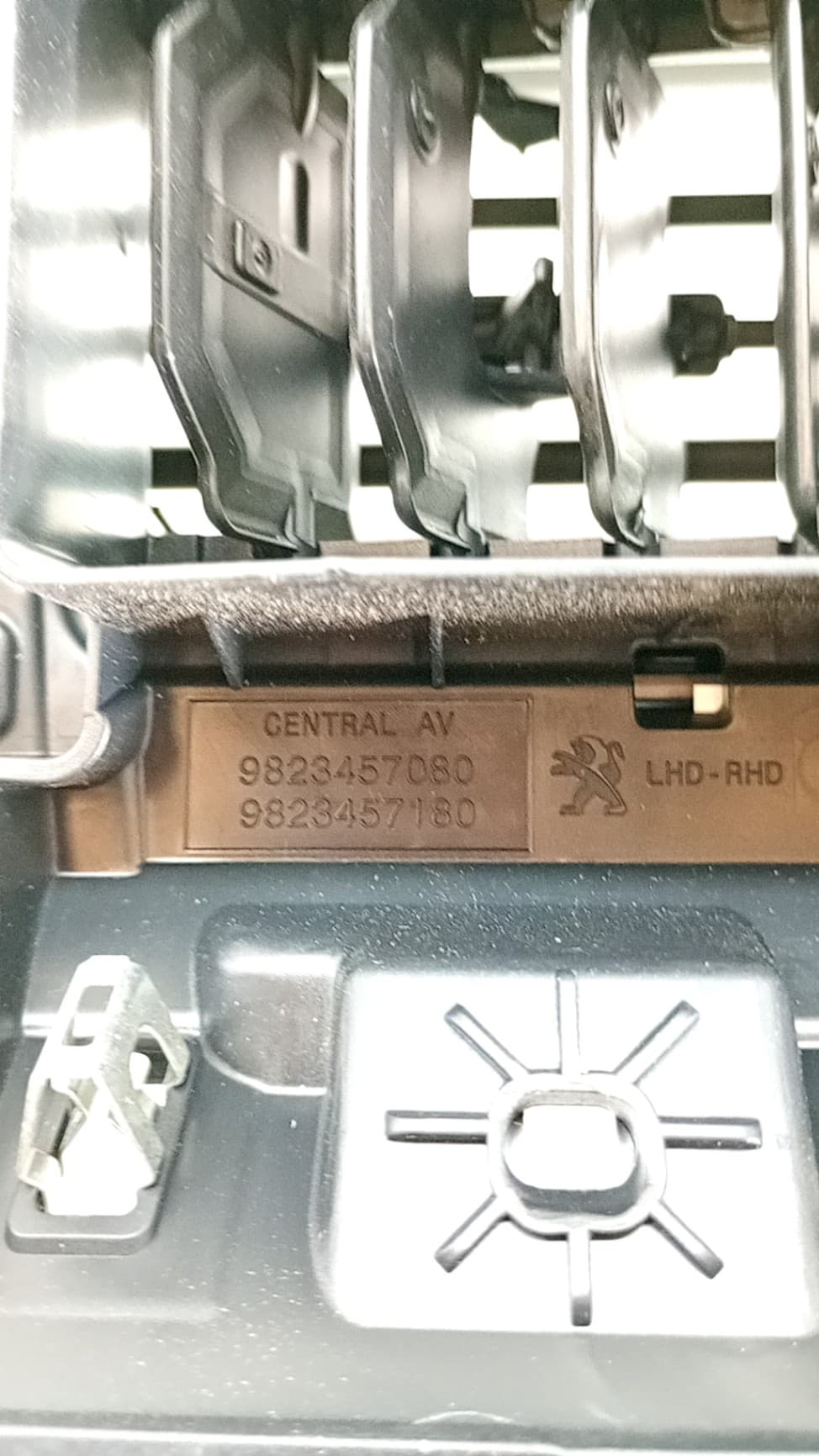 Mando climatizador PEUGEOT 208 (P2) 2