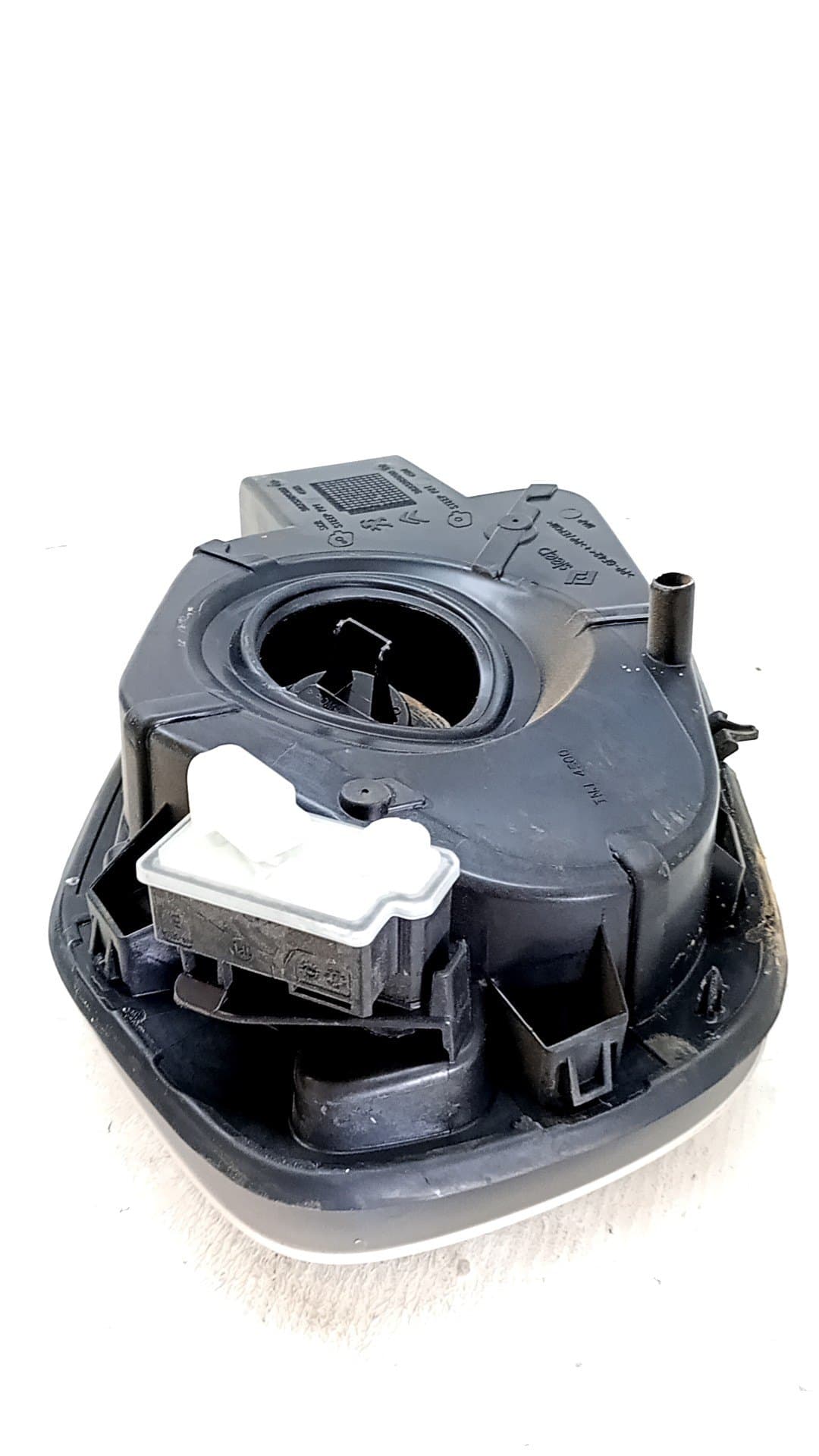 Tapa exterior combustible PEUGEOT 208 (P2) 2