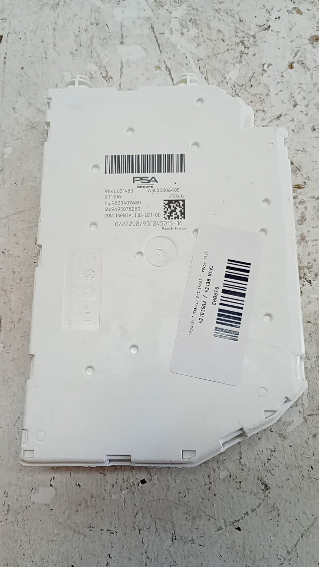 Caja reles / fusibles OPEL ASTRA L (OV5) 2