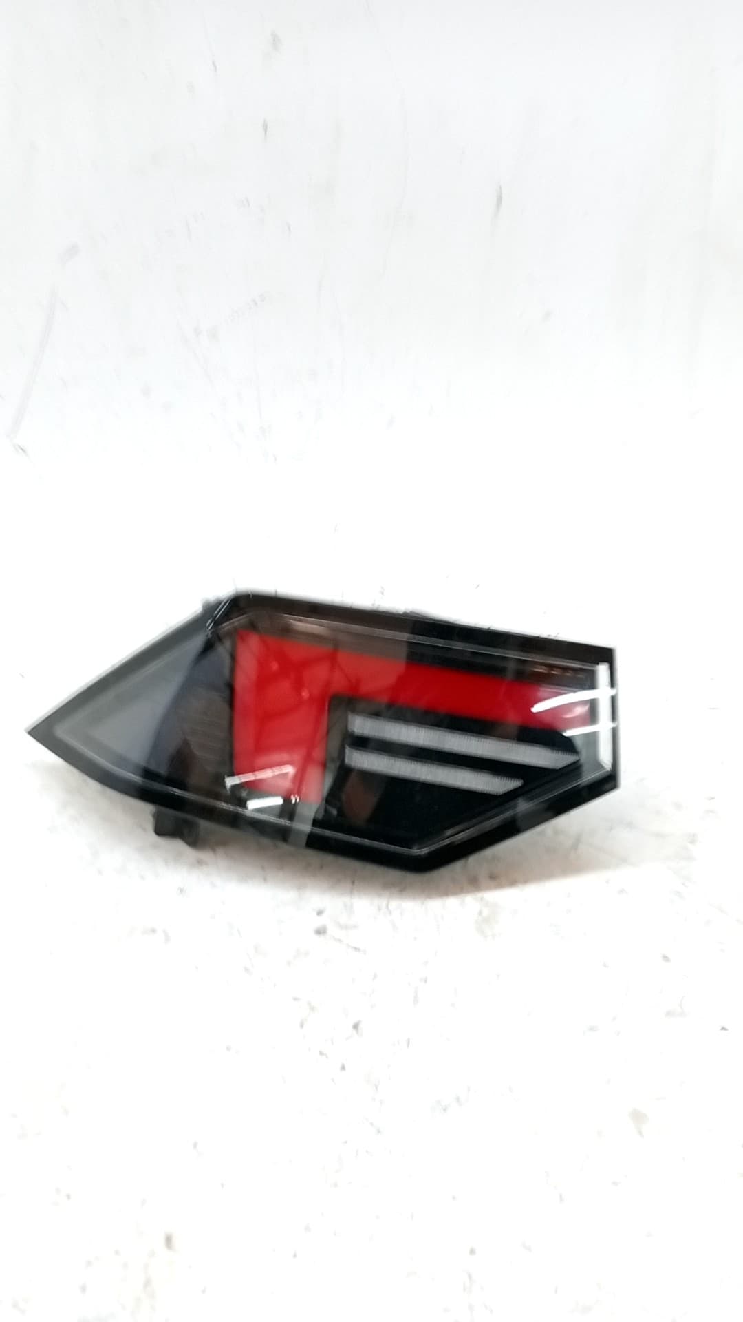 Piloto trasero izquierdo OPEL ASTRA L (OV5)