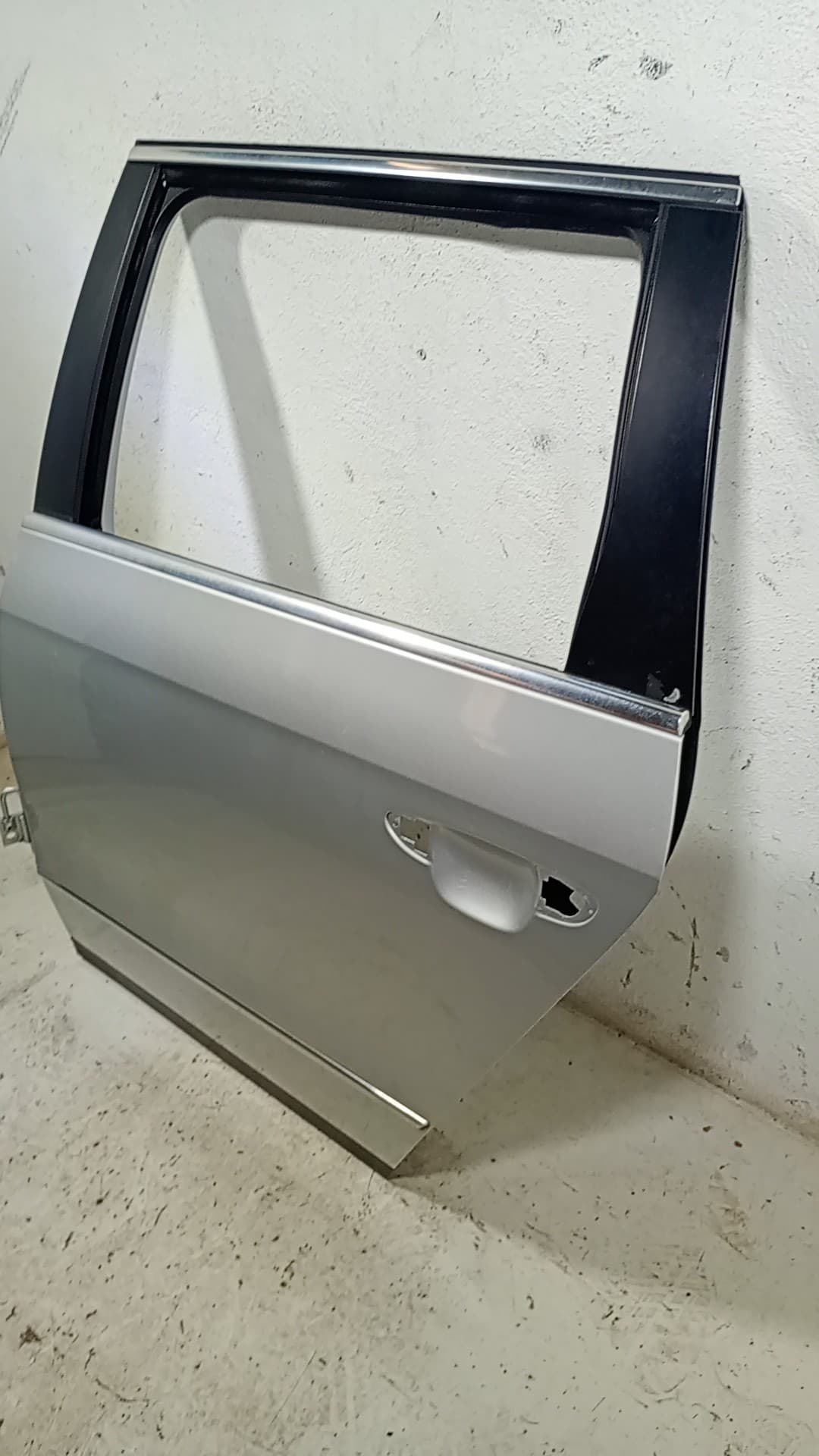 Puerta trasera izquierda VOLKSWAGEN PASSAT B6 VARIANT (3C5) 3