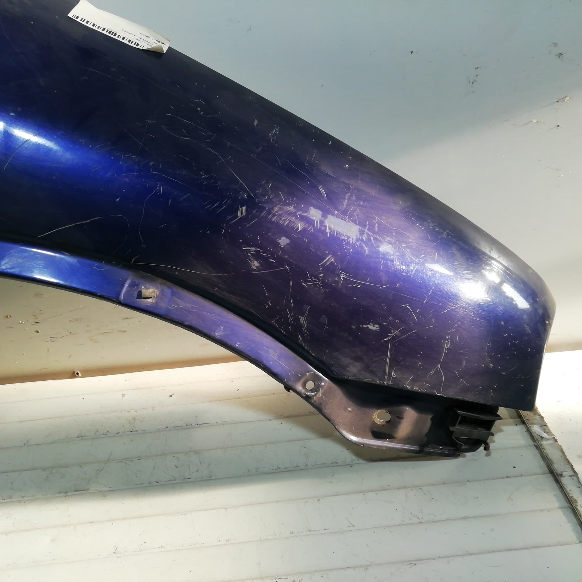 Aleta delantera derecha OPEL CORSA B 3
