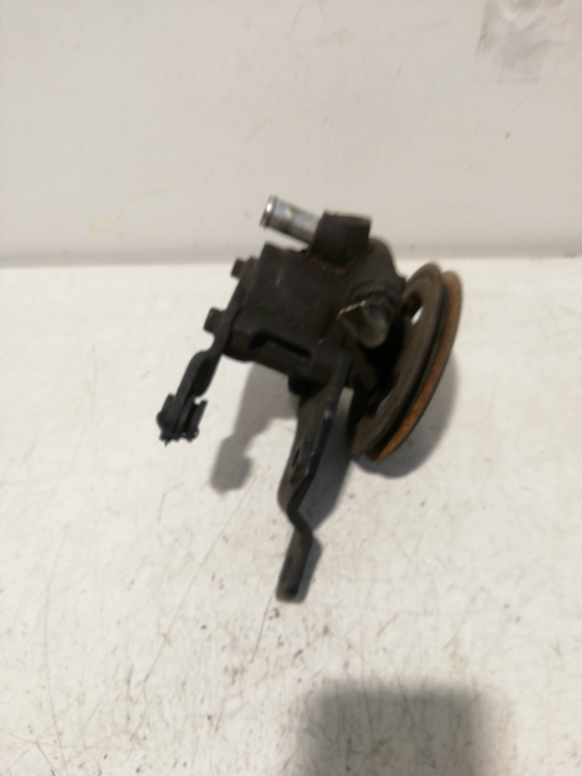 Bomba direccion OPEL CORSA B 3