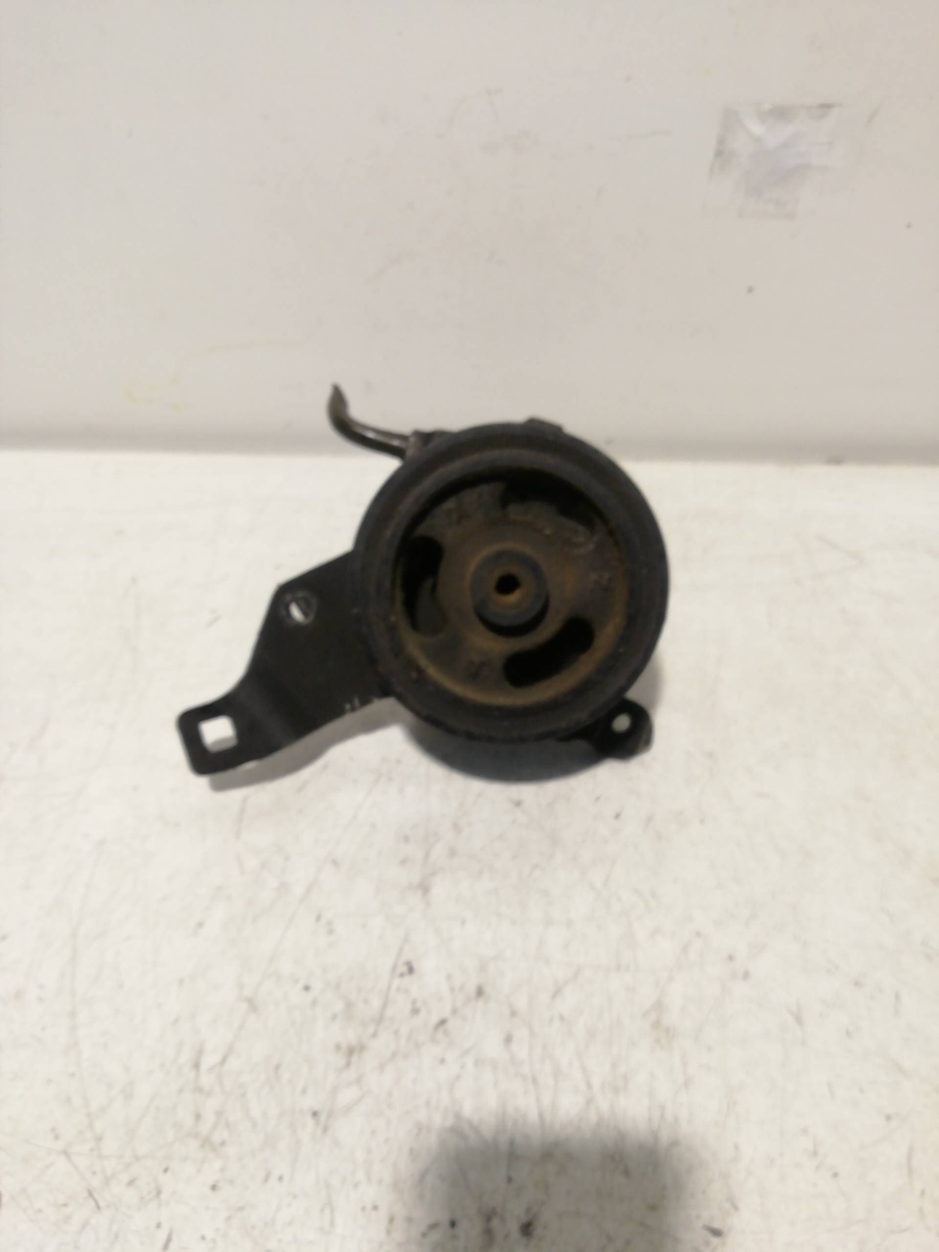 Bomba direccion OPEL CORSA B 2