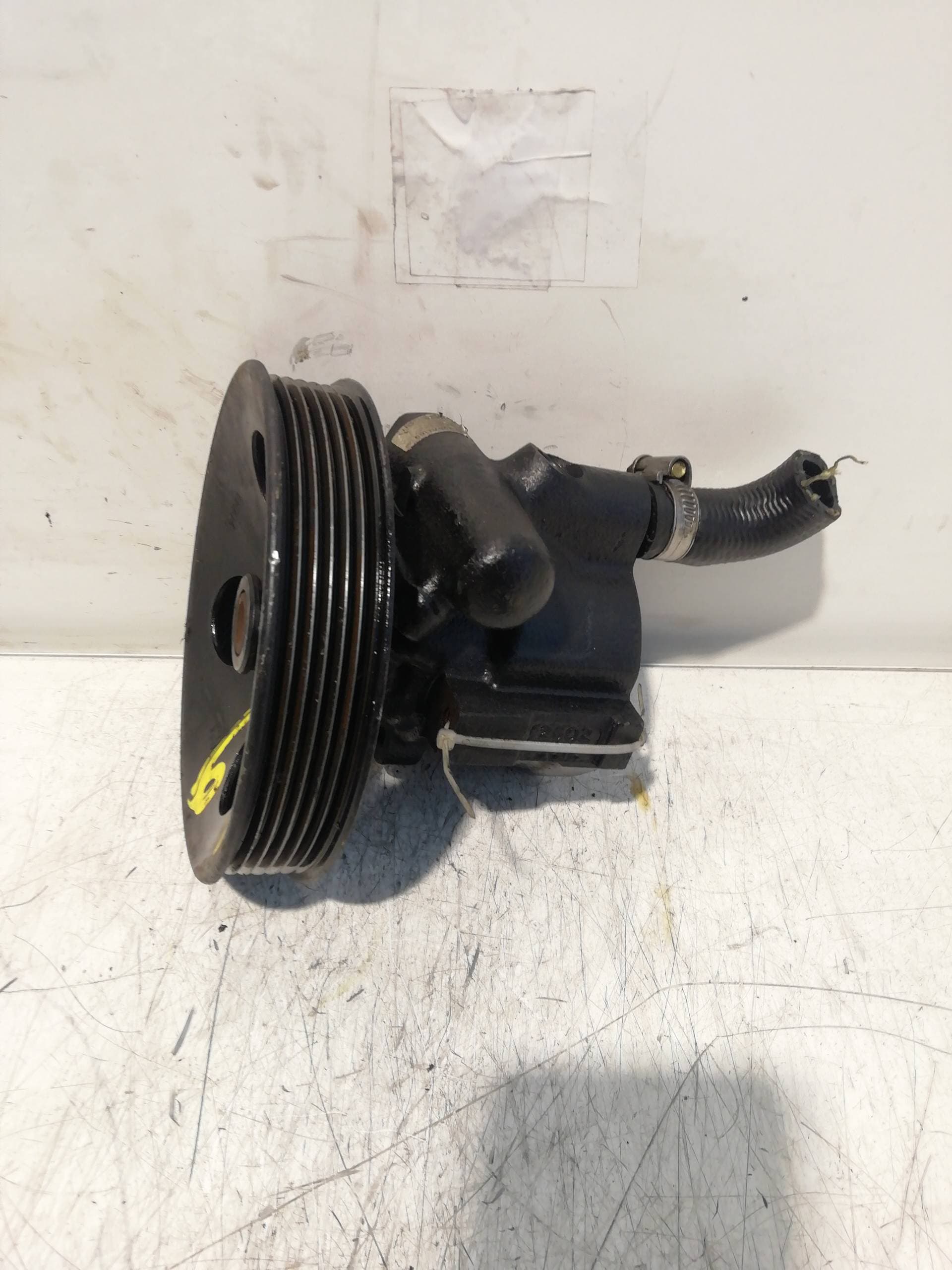 Bomba direccion OPEL CORSA B 4